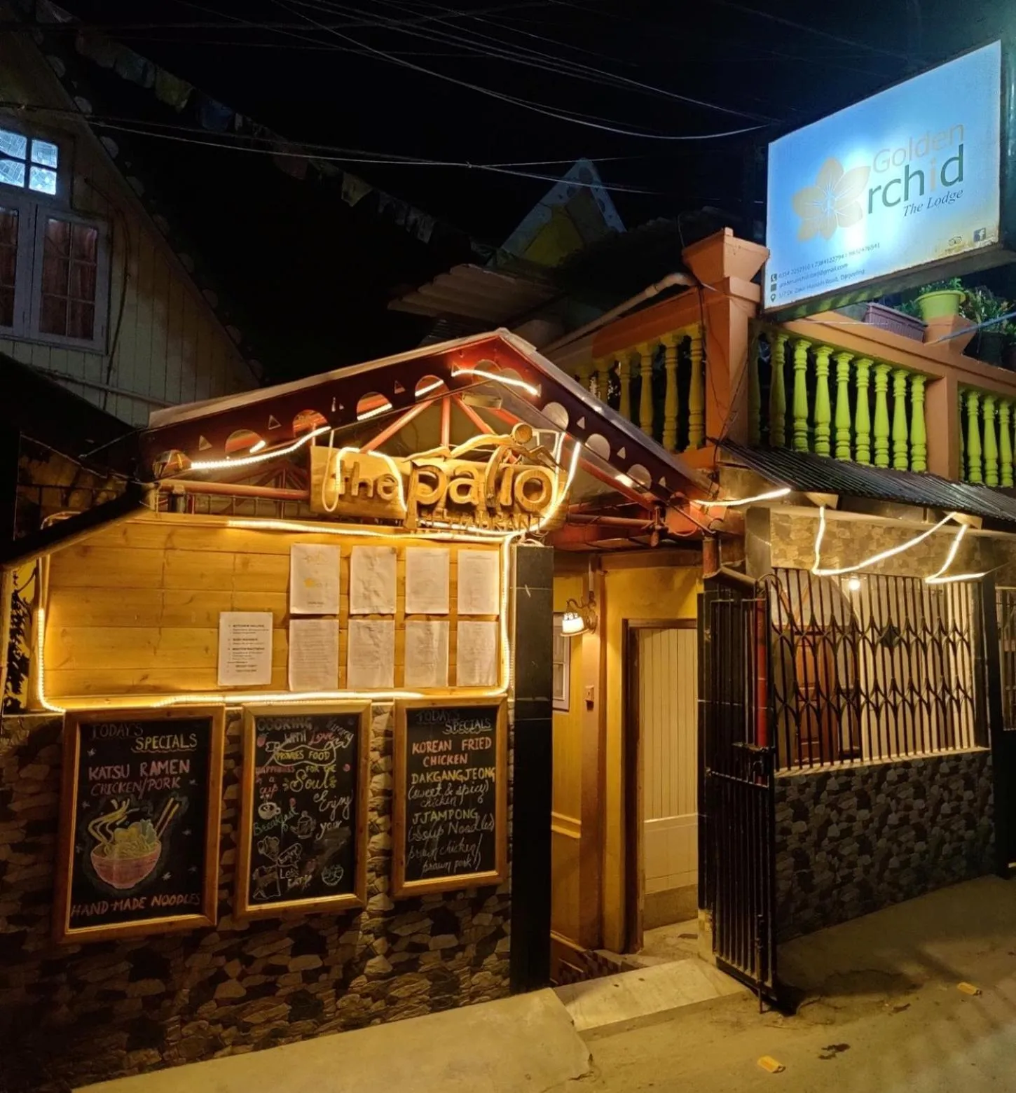 Facade/entrance in Hotel Golden Orchid