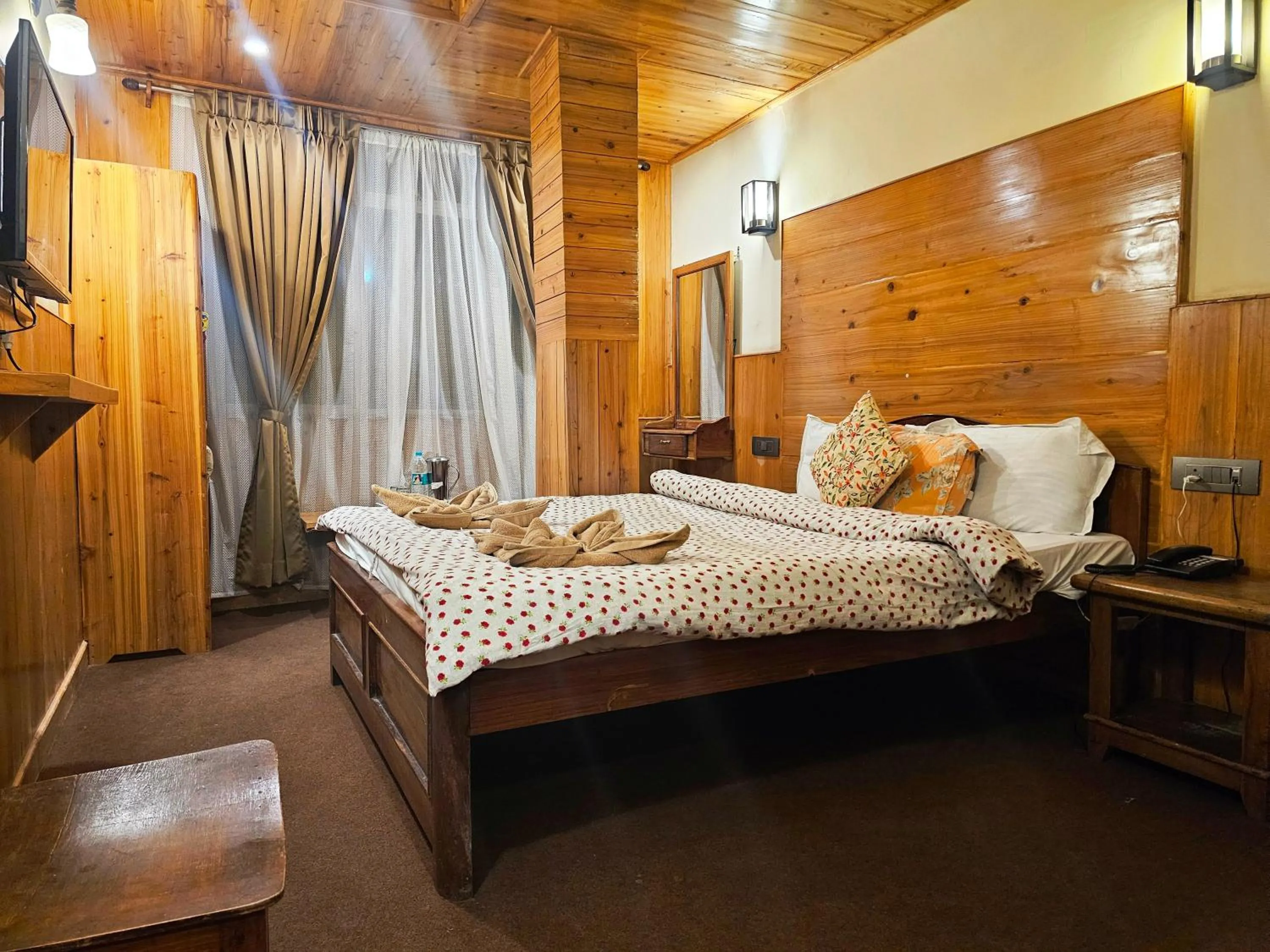 Bed in Hotel Golden Orchid