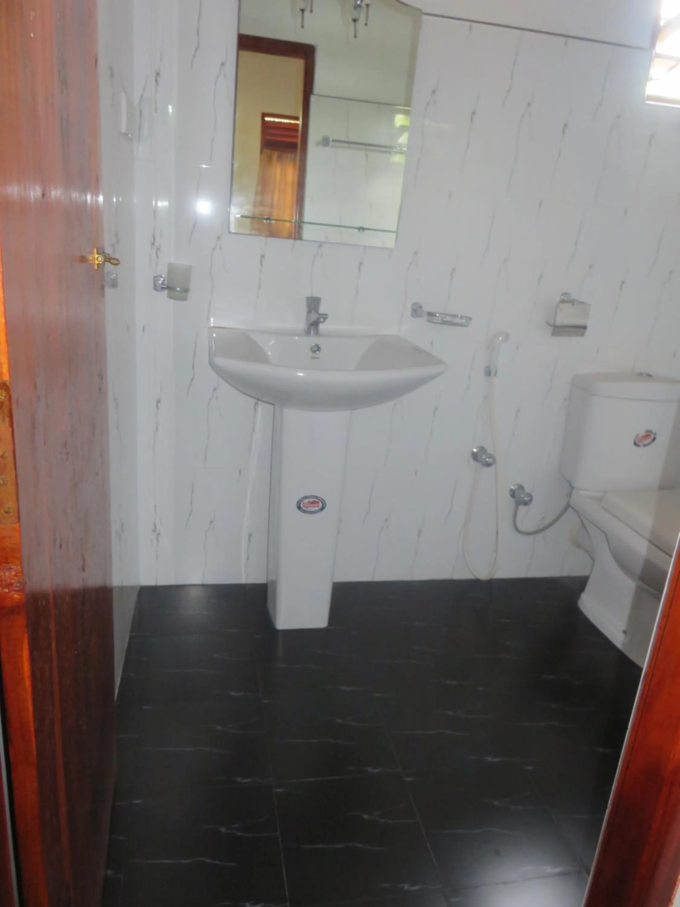 Bathroom in Beach Lagoon Guesthouse