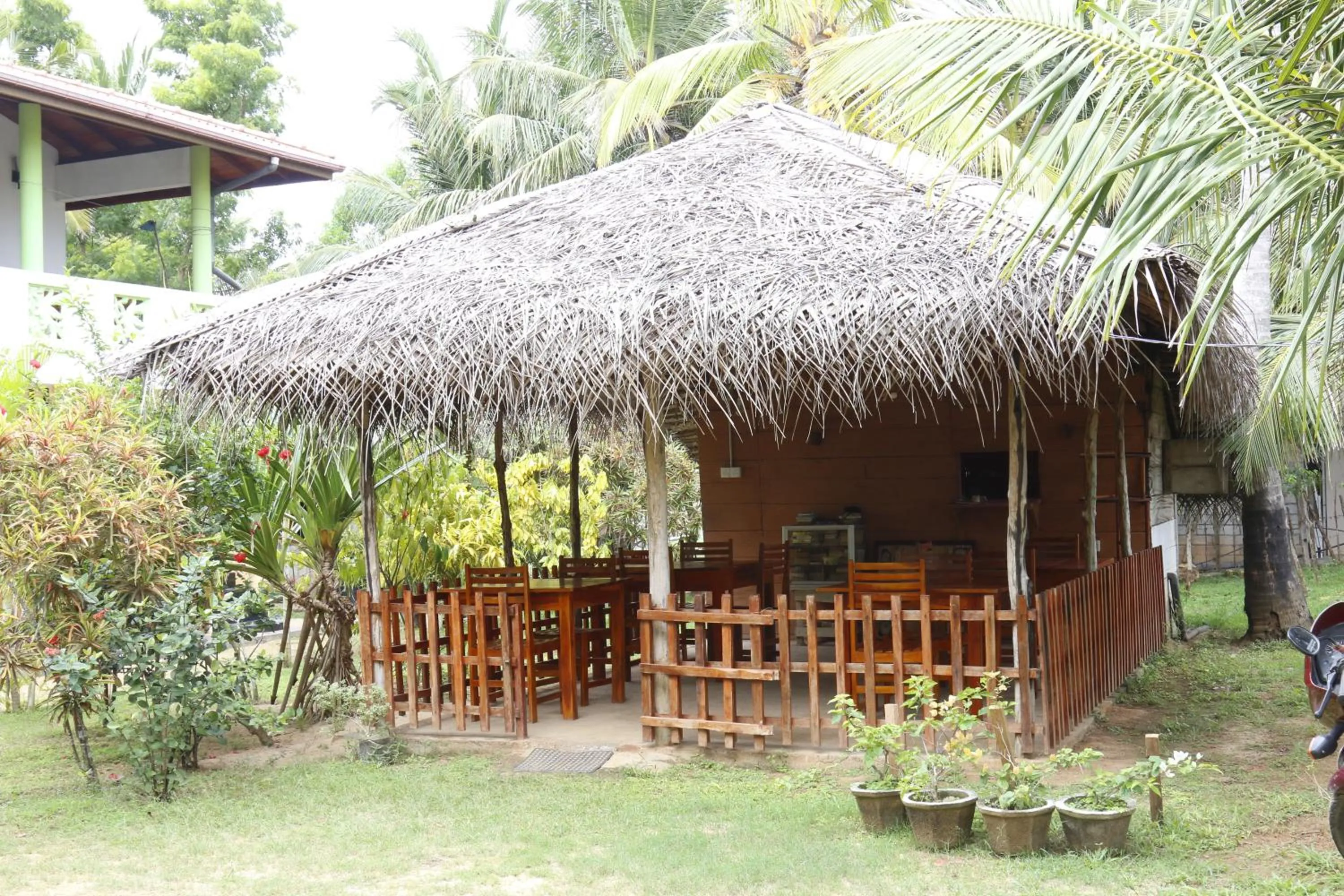 Restaurant/places to eat in Beach Lagoon Guesthouse