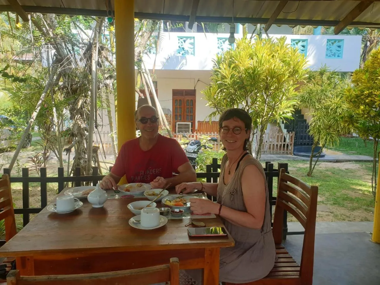 Restaurant/places to eat in Beach Lagoon Guesthouse