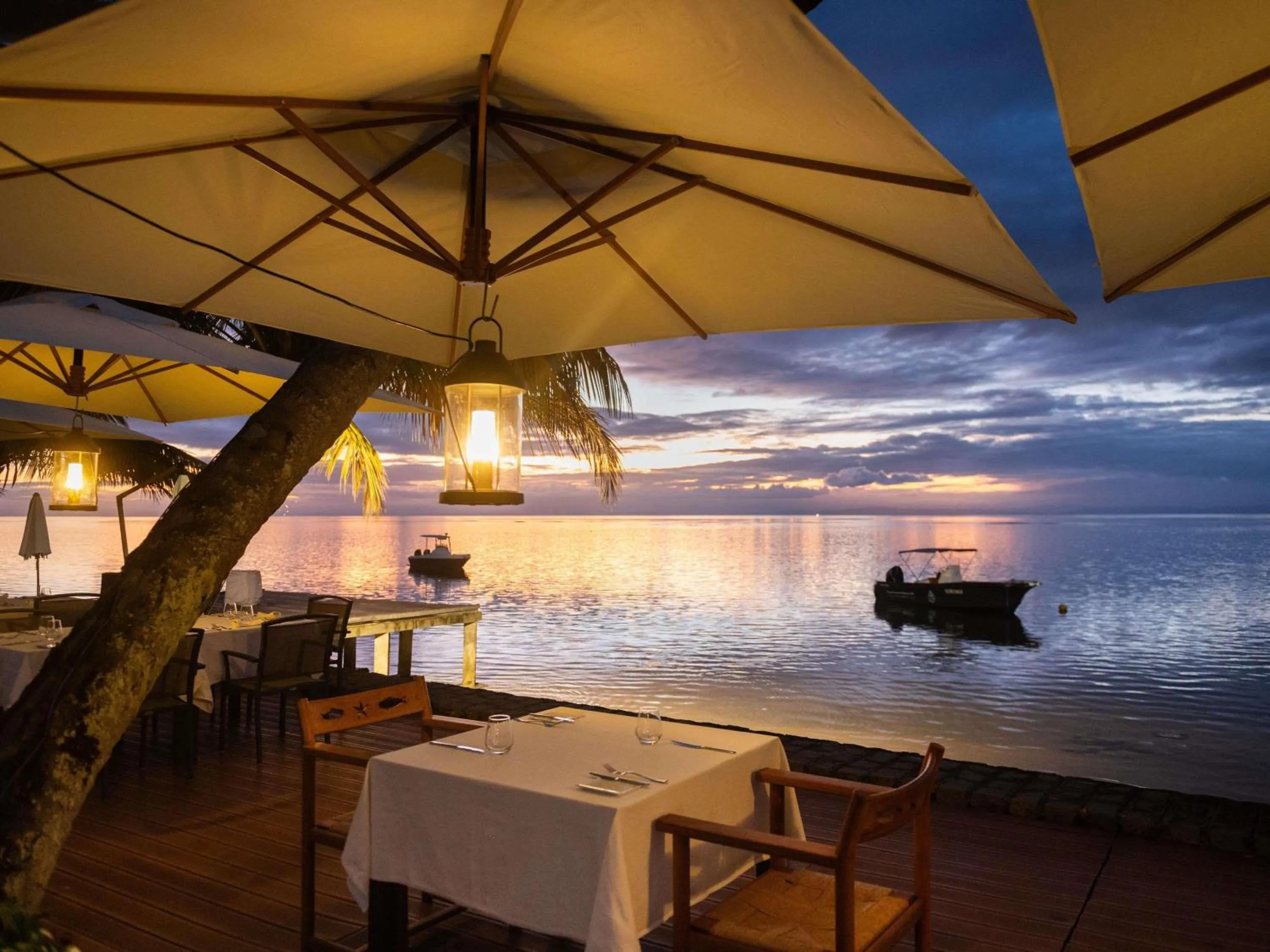 Restaurant/places to eat in Mantis Soanambo Hotel And Spa