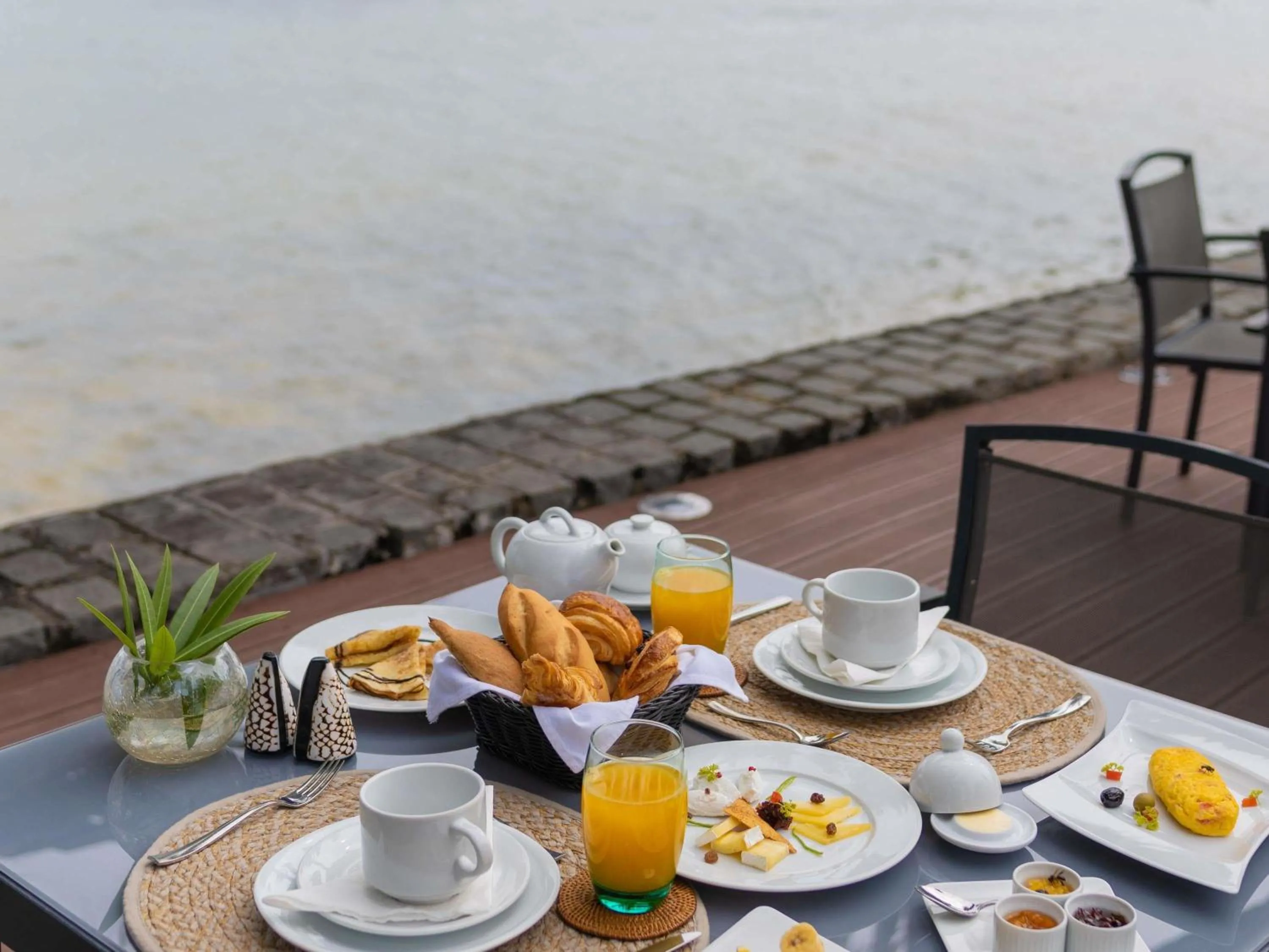 Breakfast in Mantis Soanambo Hotel And Spa