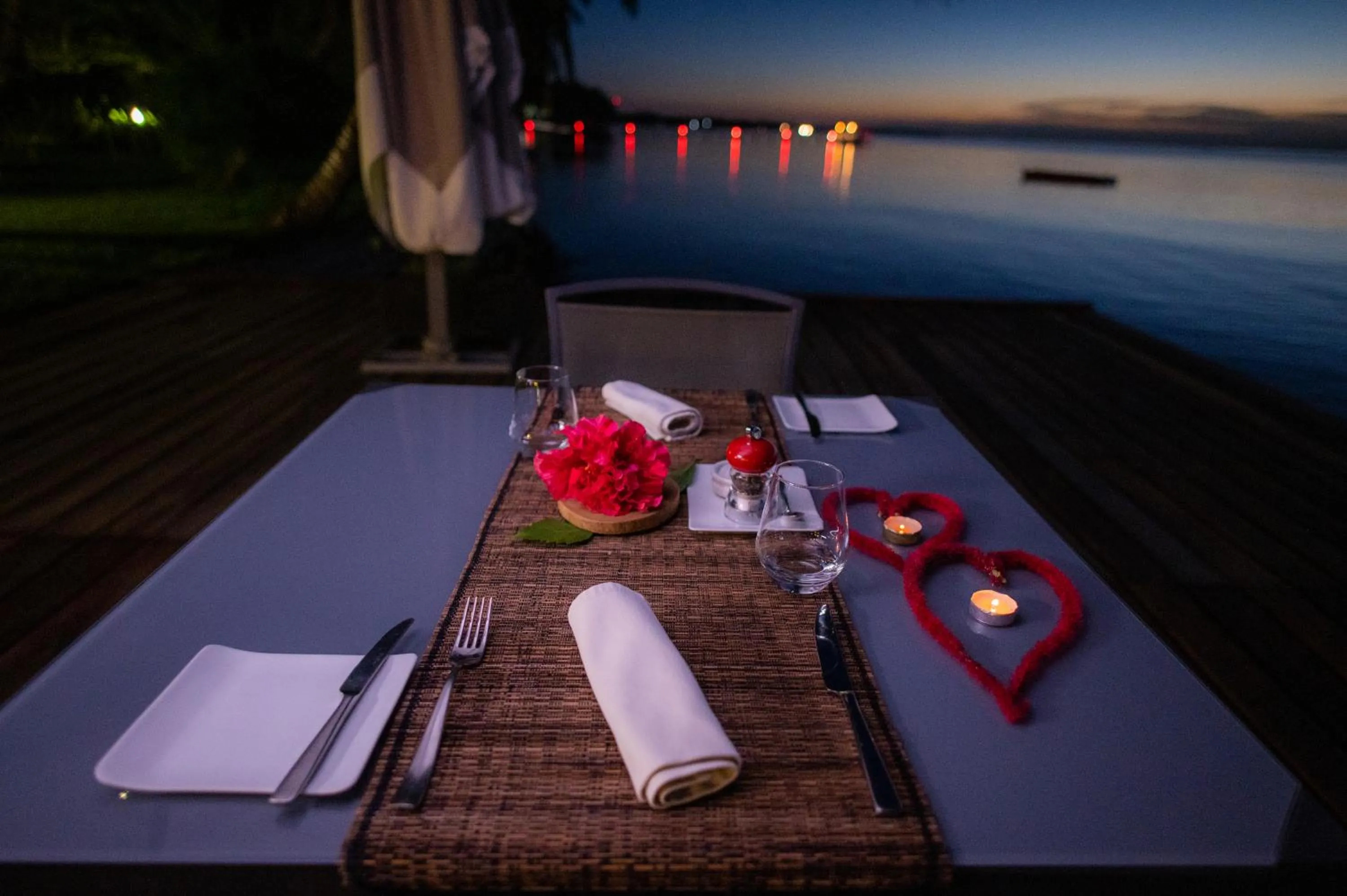 Restaurant/places to eat in Mantis Soanambo Hotel And Spa