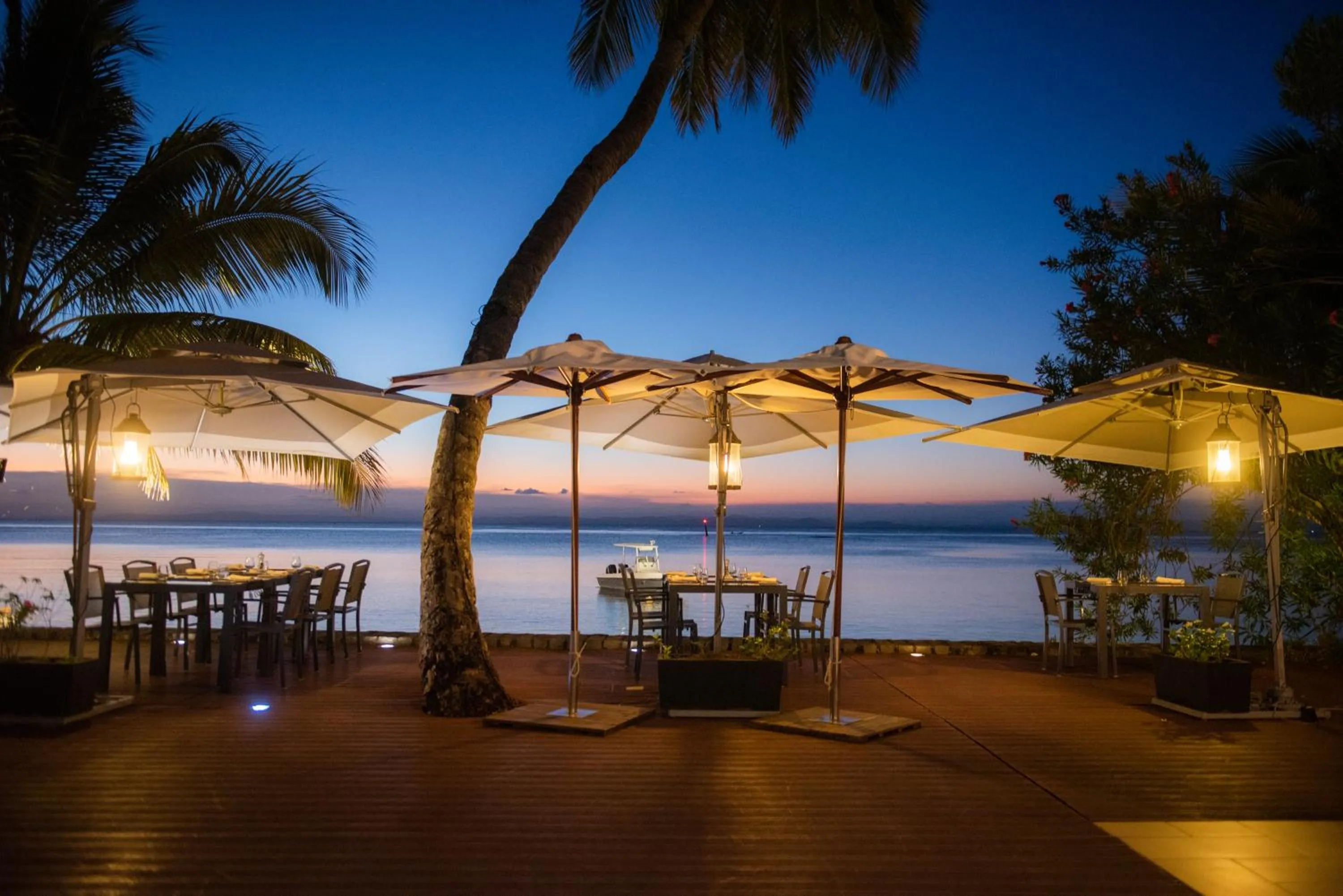 Restaurant/places to eat in Mantis Soanambo Hotel And Spa