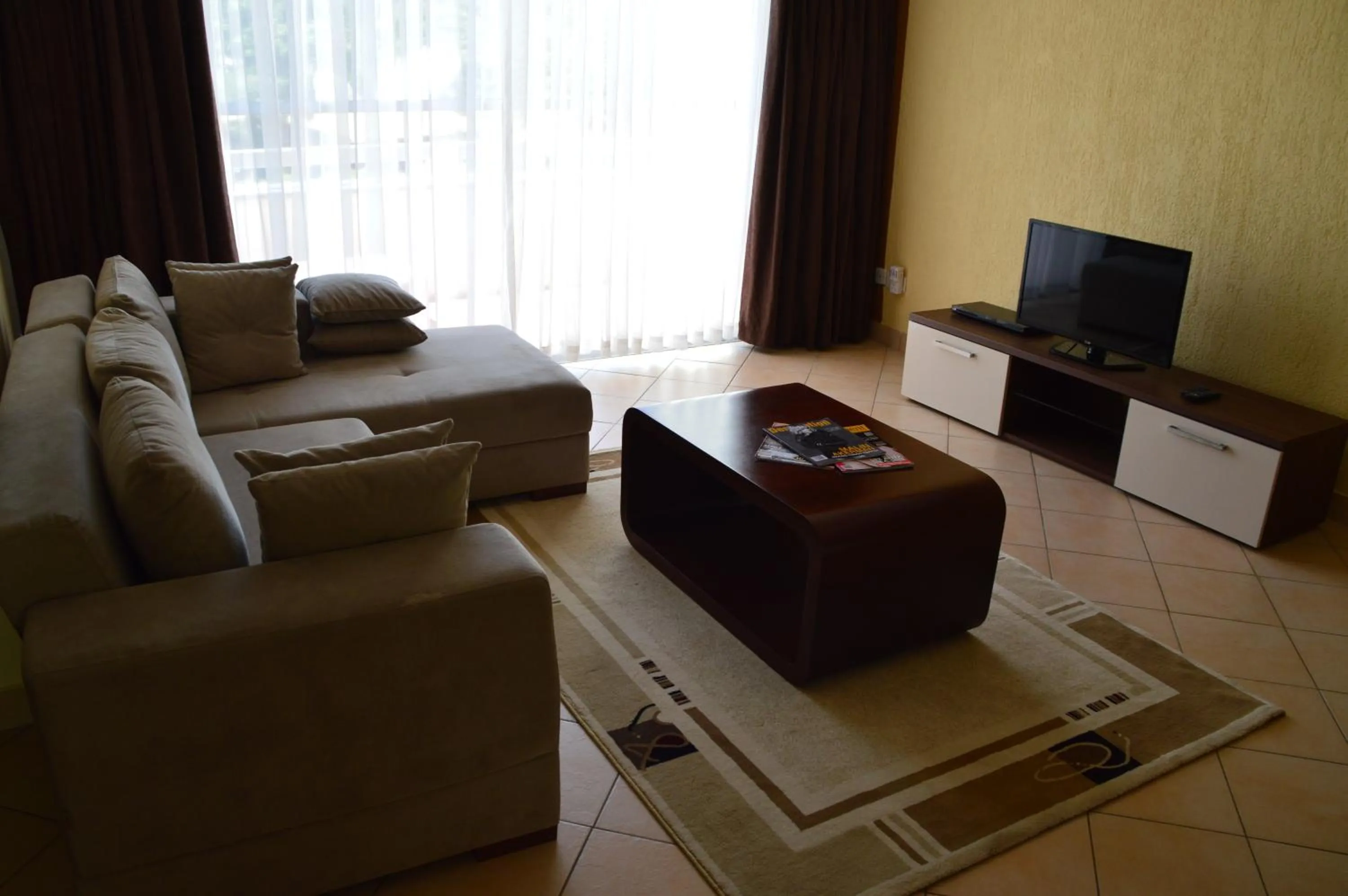 Day in Norfolk Towers Serviced Apartment -Nairobi, City Centre CBD