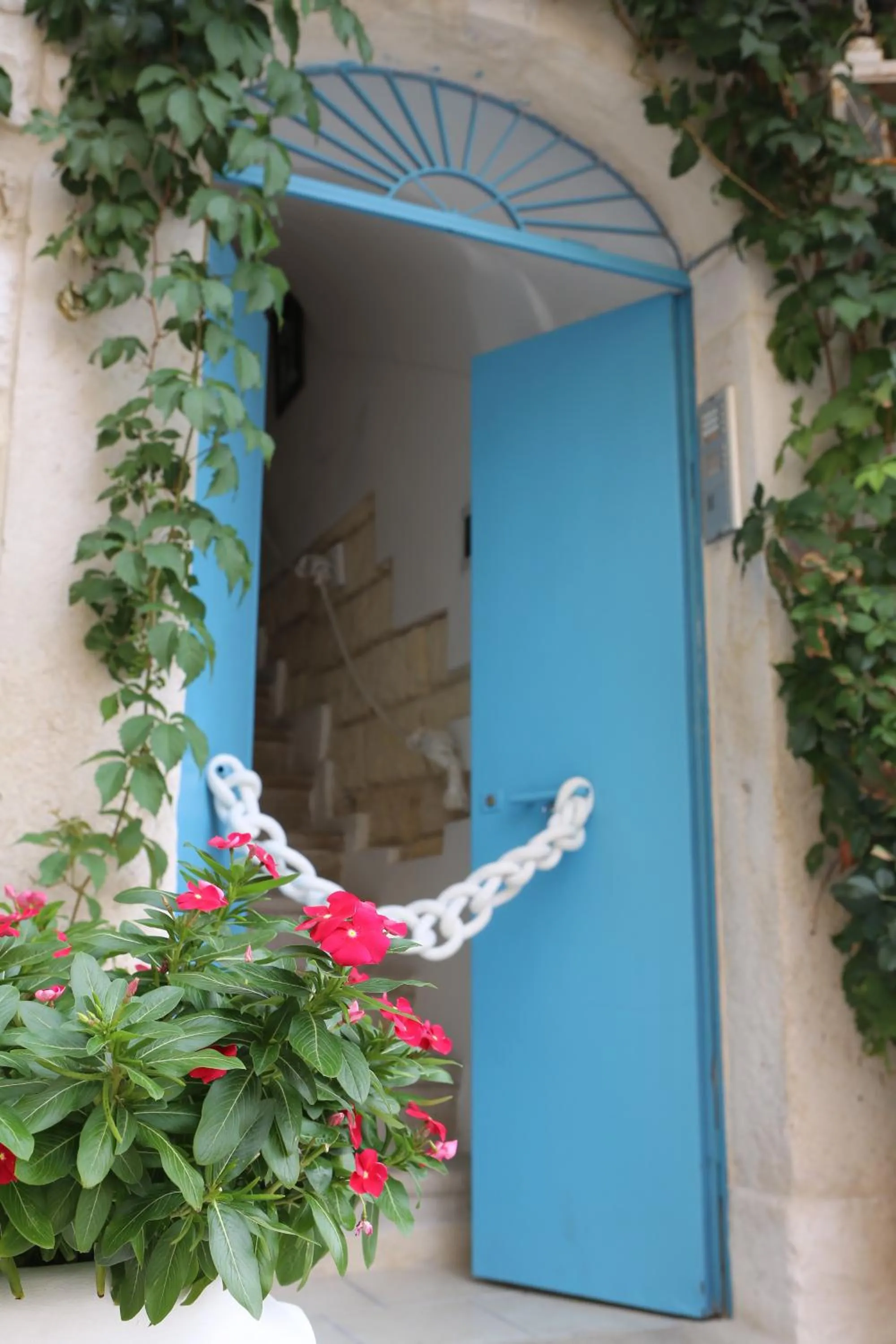 Facade/entrance in Portadamare