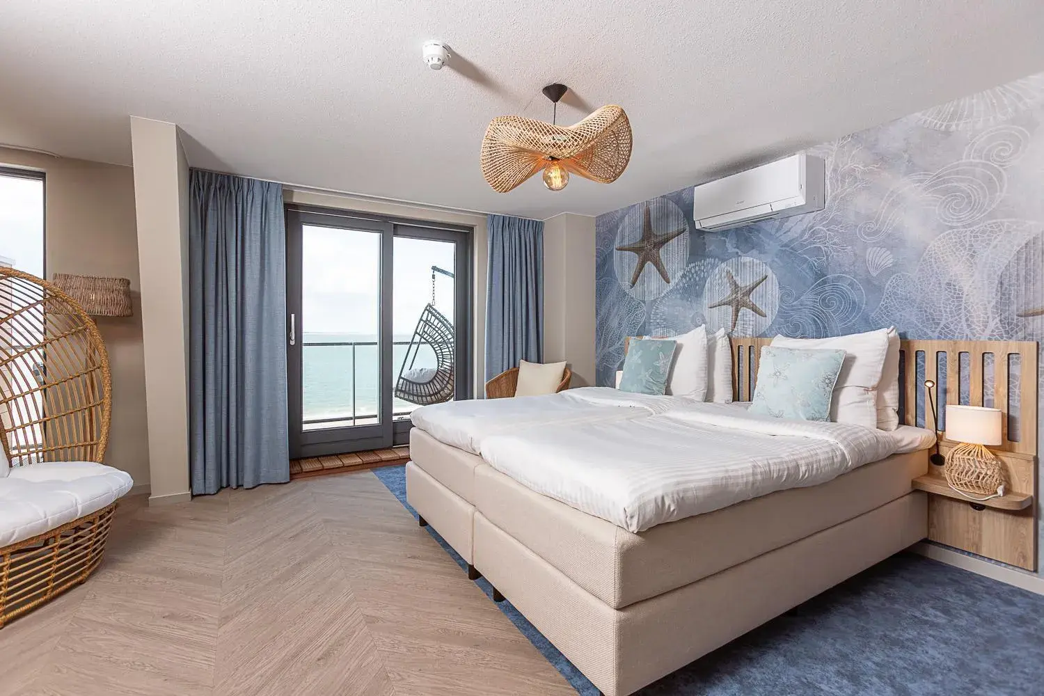 Penthouse royal suite with sea view, balcony and access to elevator in Beachfront Boutiquehotel Penthouse royal suite with sea view, balcony and access to elevator in Beachfront Boutiquehotel