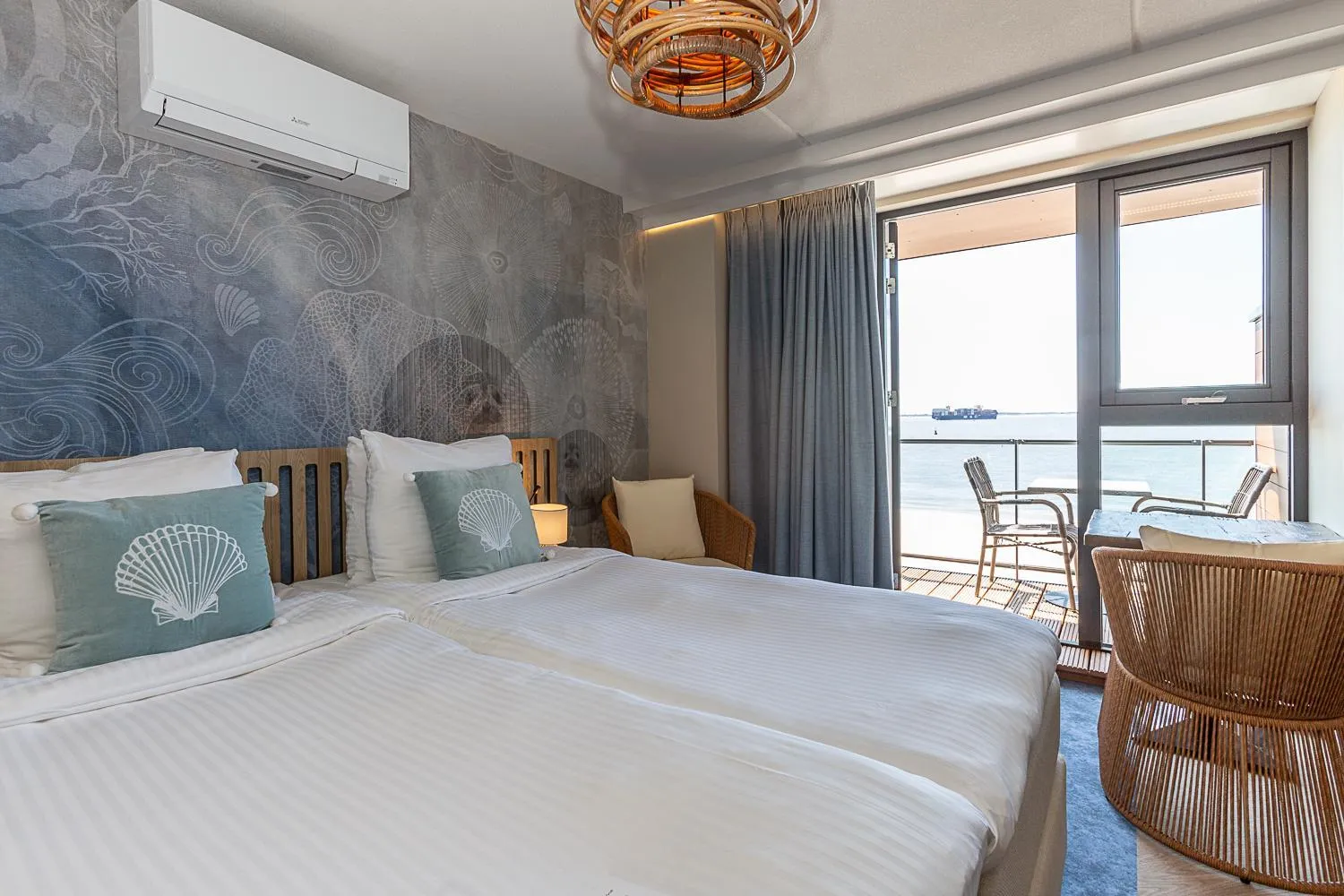 Bed in Beachfront Boutiquehotel