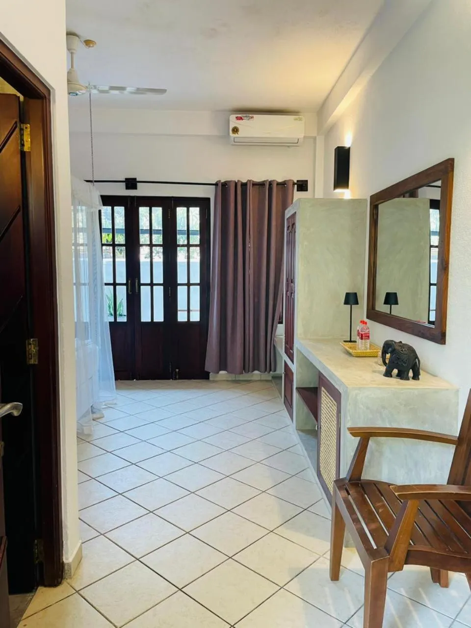 Seating area in Unawatuna Nor Lanka Hotel