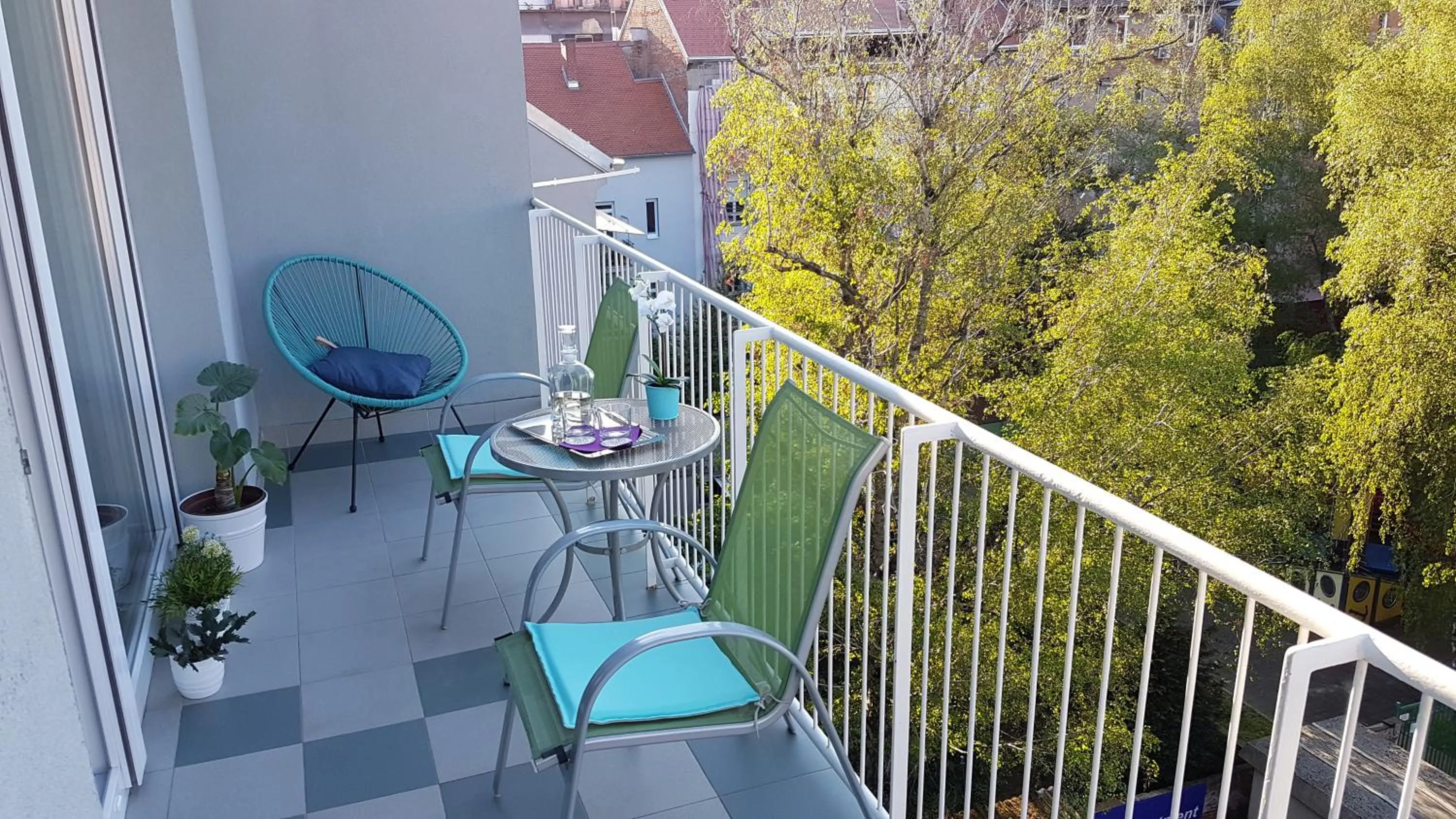 Balcony/Terrace in Bellevue Apartment