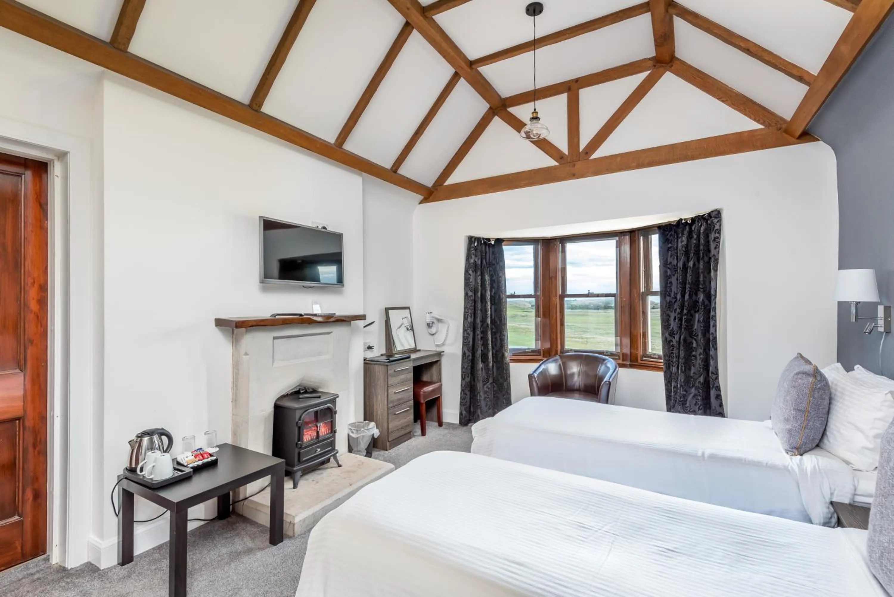 Bedroom in Grey Harlings Rooms