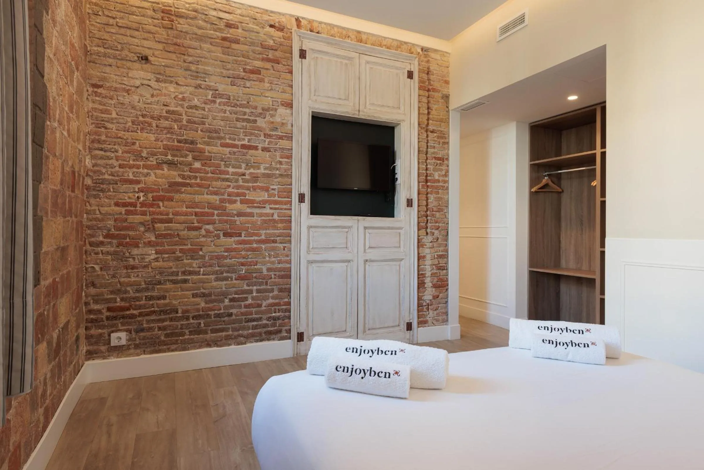 Enjoybcn Miro Apartments