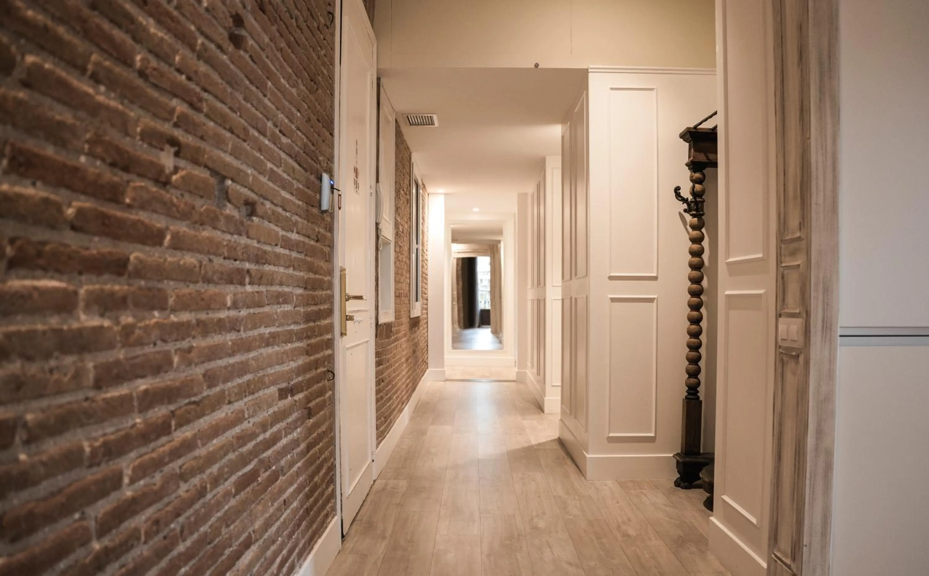 Decorative detail in Enjoybcn Miro Apartments