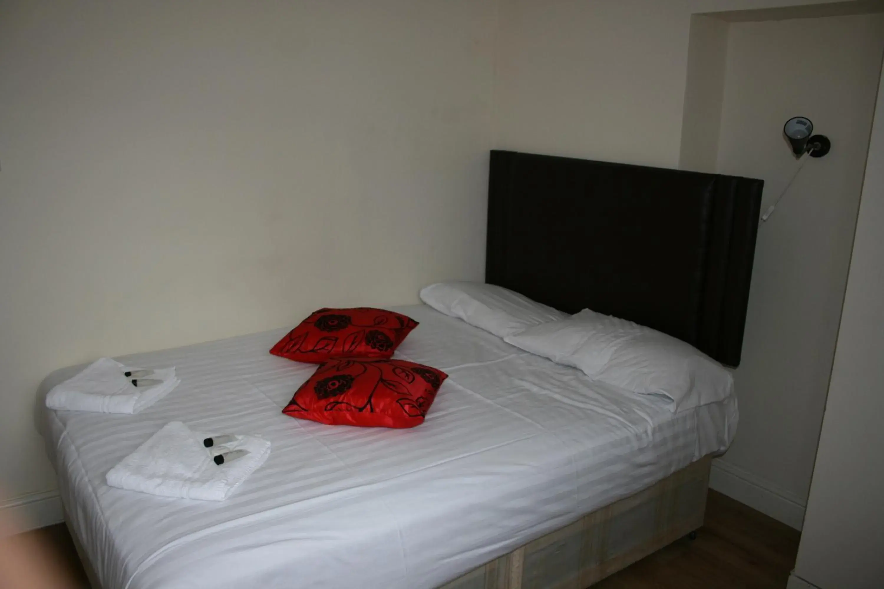 Bed in Marble Arch Flats Bed in Marble Arch Flats