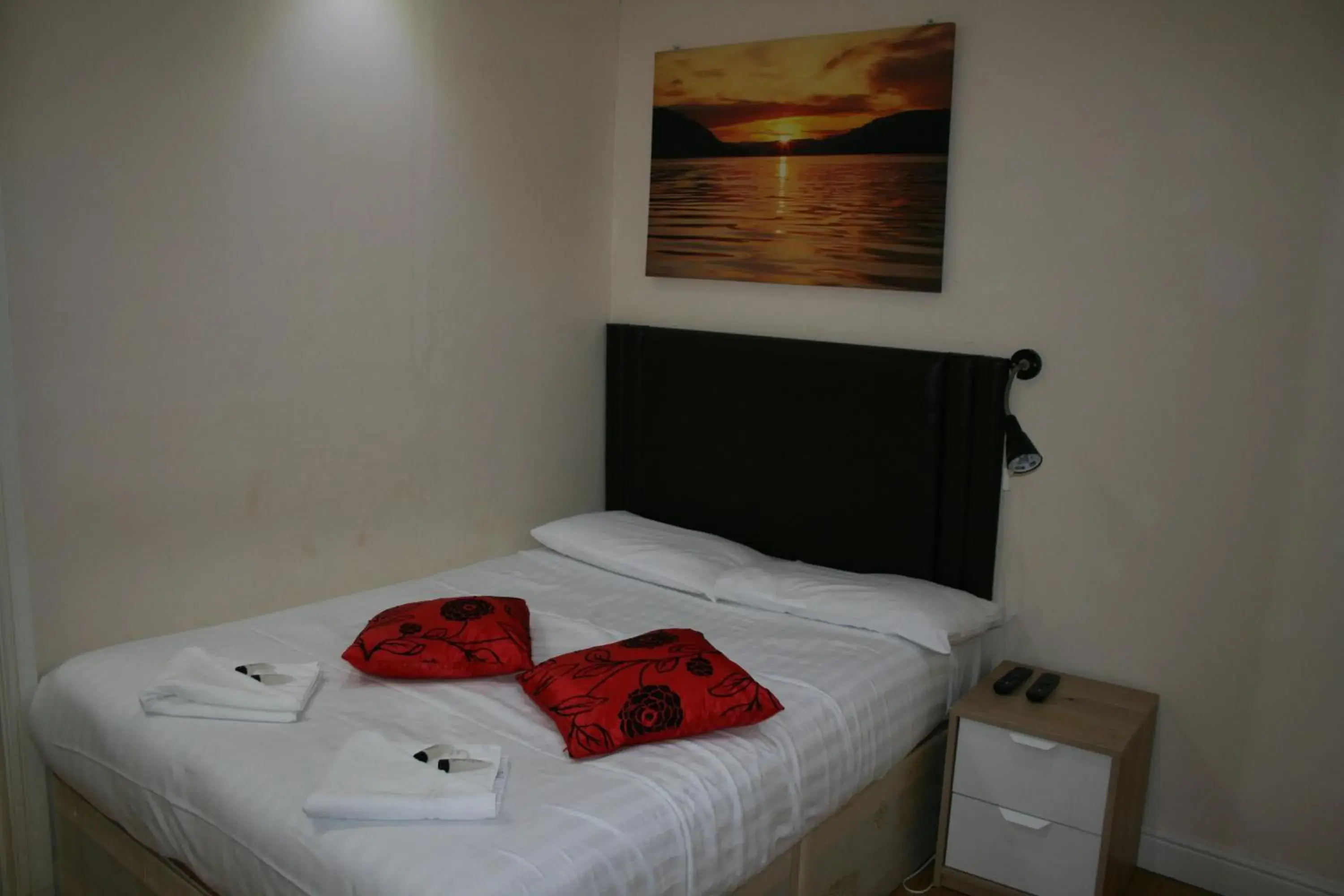 Bed in Marble Arch Flats Bed in Marble Arch Flats