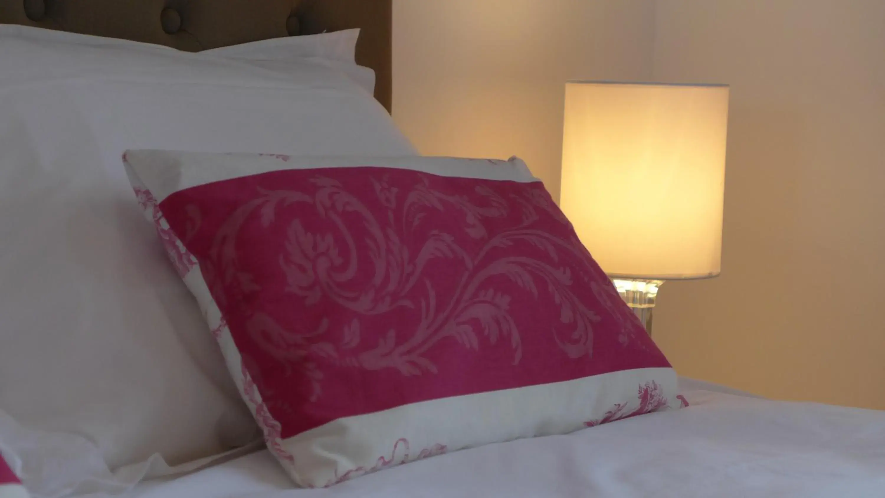 XVIII century Room - single occupancy in Les Versaillaises XVIII century Room - single occupancy in Les Versaillaises