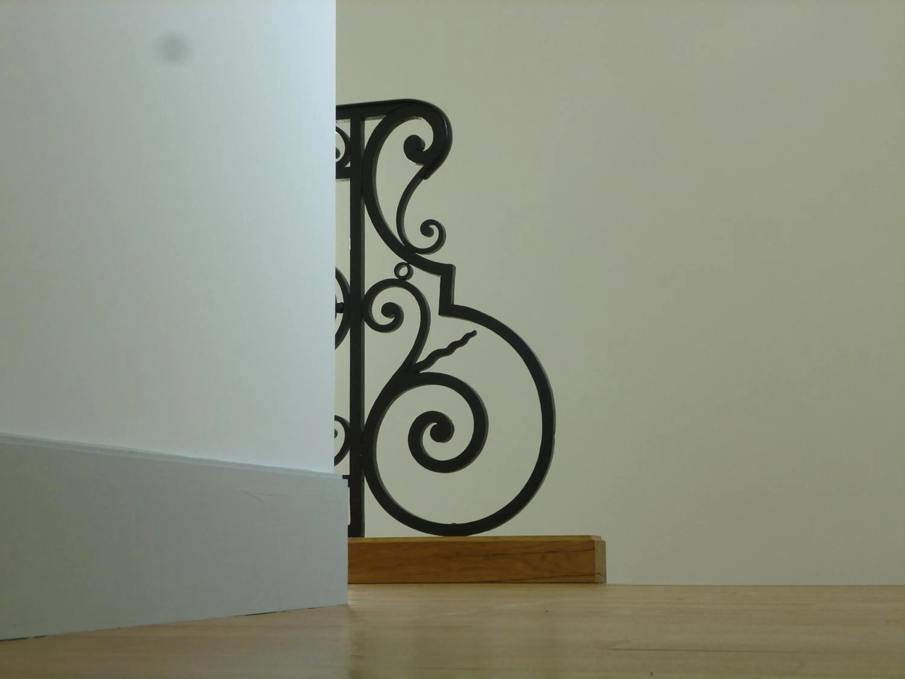 Decorative detail in Les Versaillaises