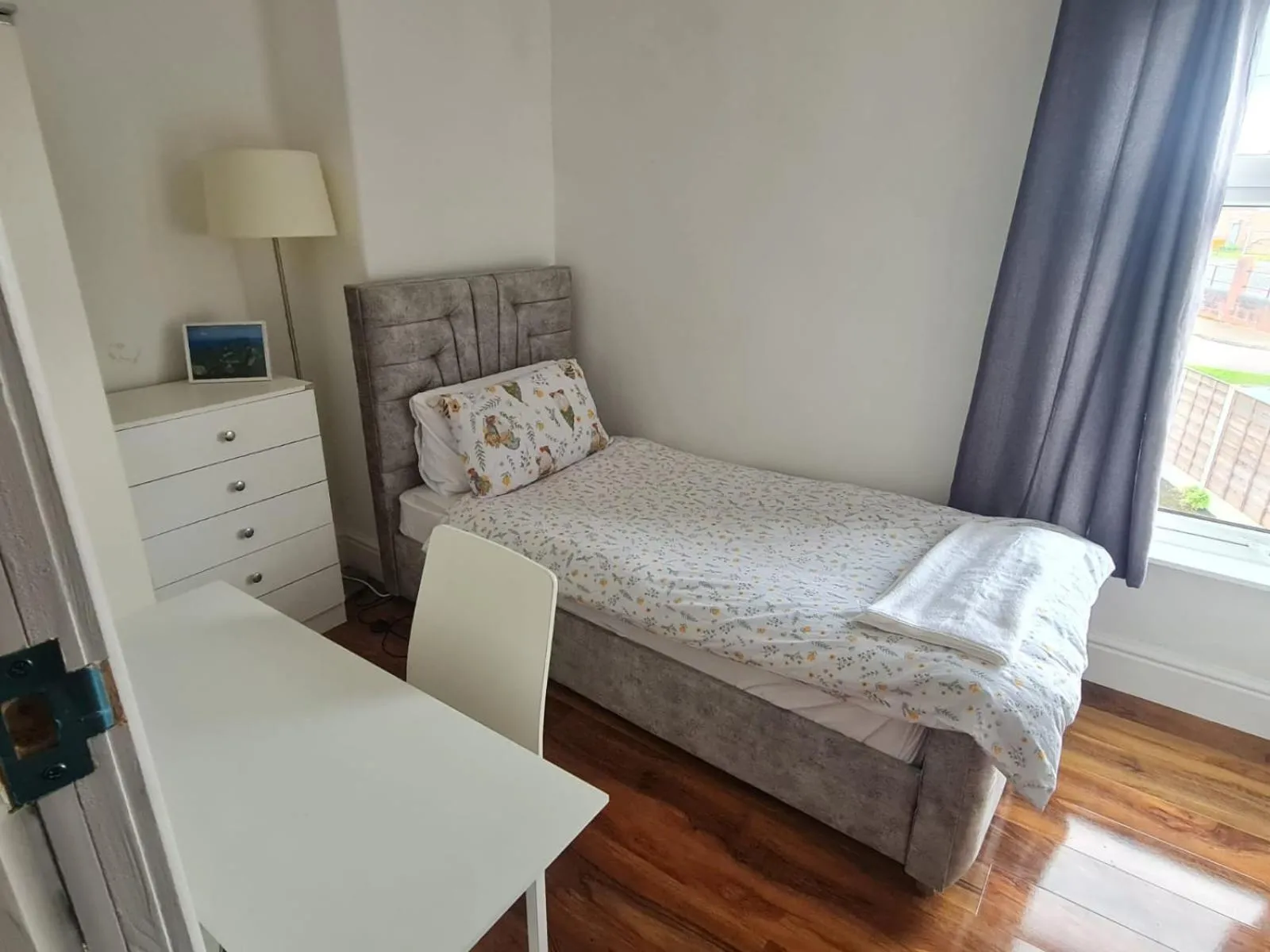 Standard Single Room with Shared Bathroom in Scotland Street, Newton Heath