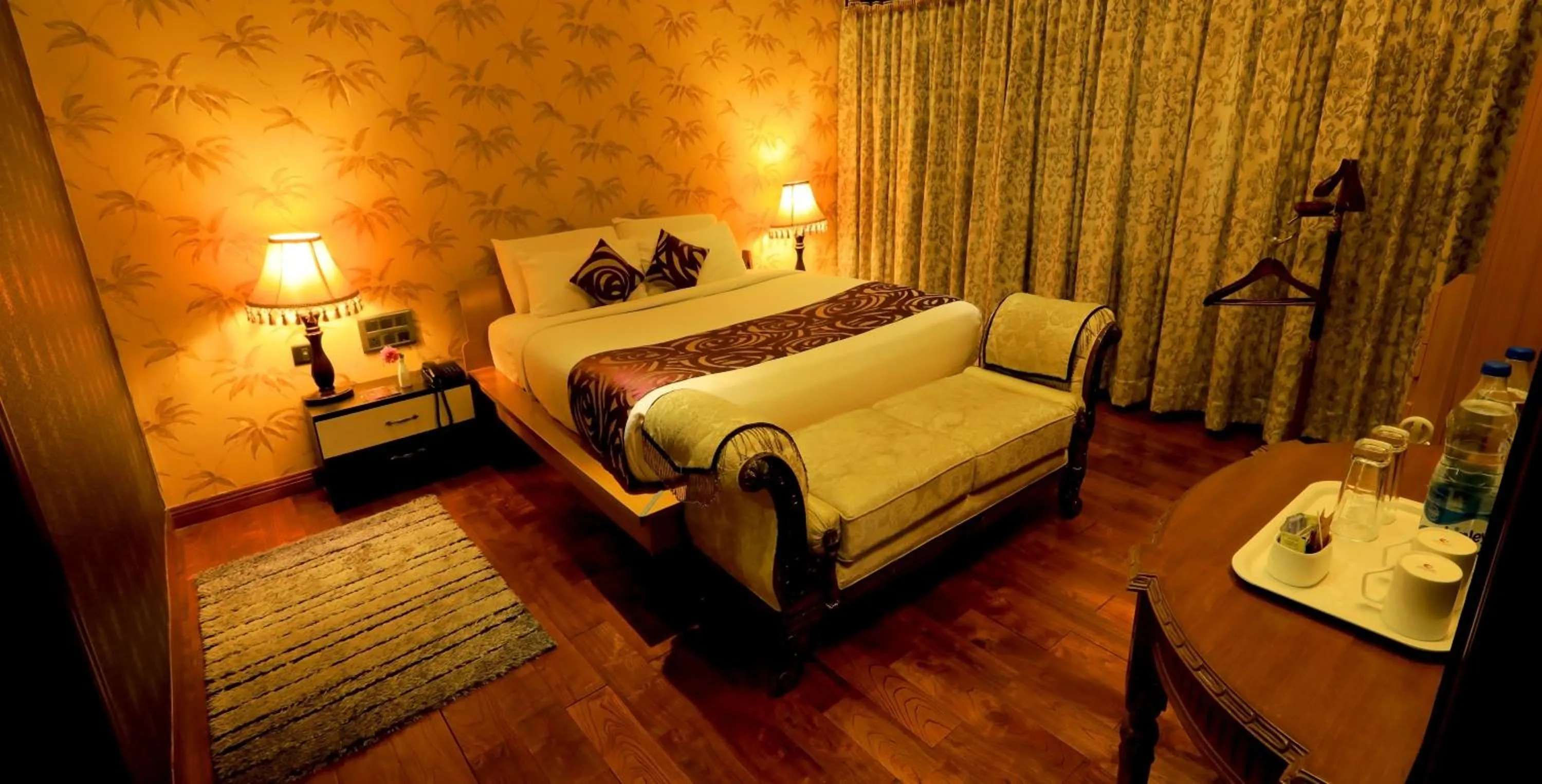 Bed in Jal Mahal Resort and Spa