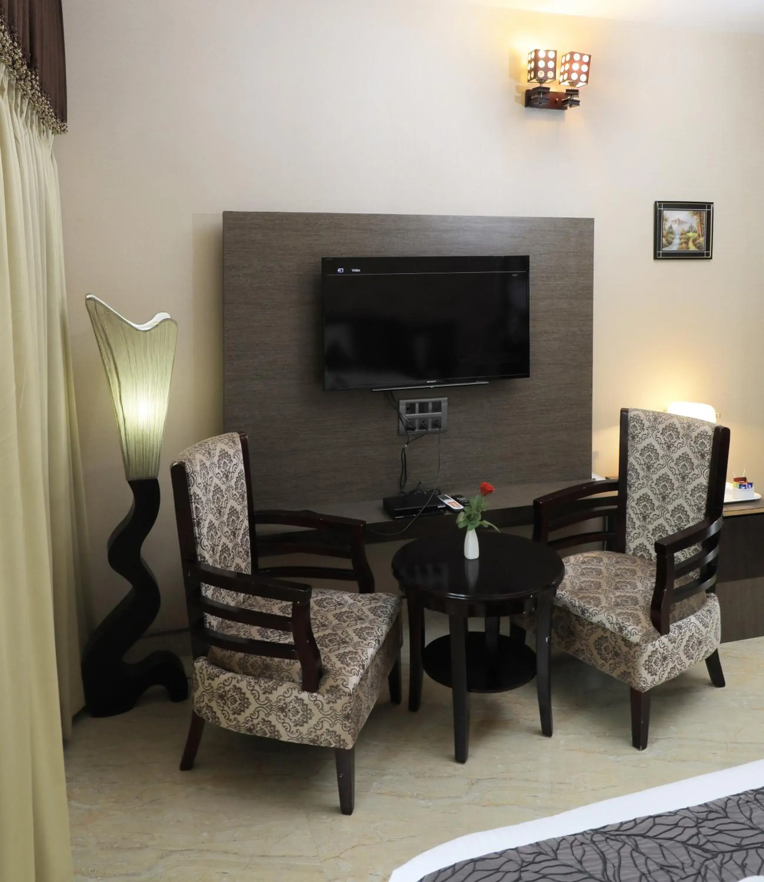 Elegance Room in Jal Mahal Resort and Spa Elegance Room in Jal Mahal Resort and Spa