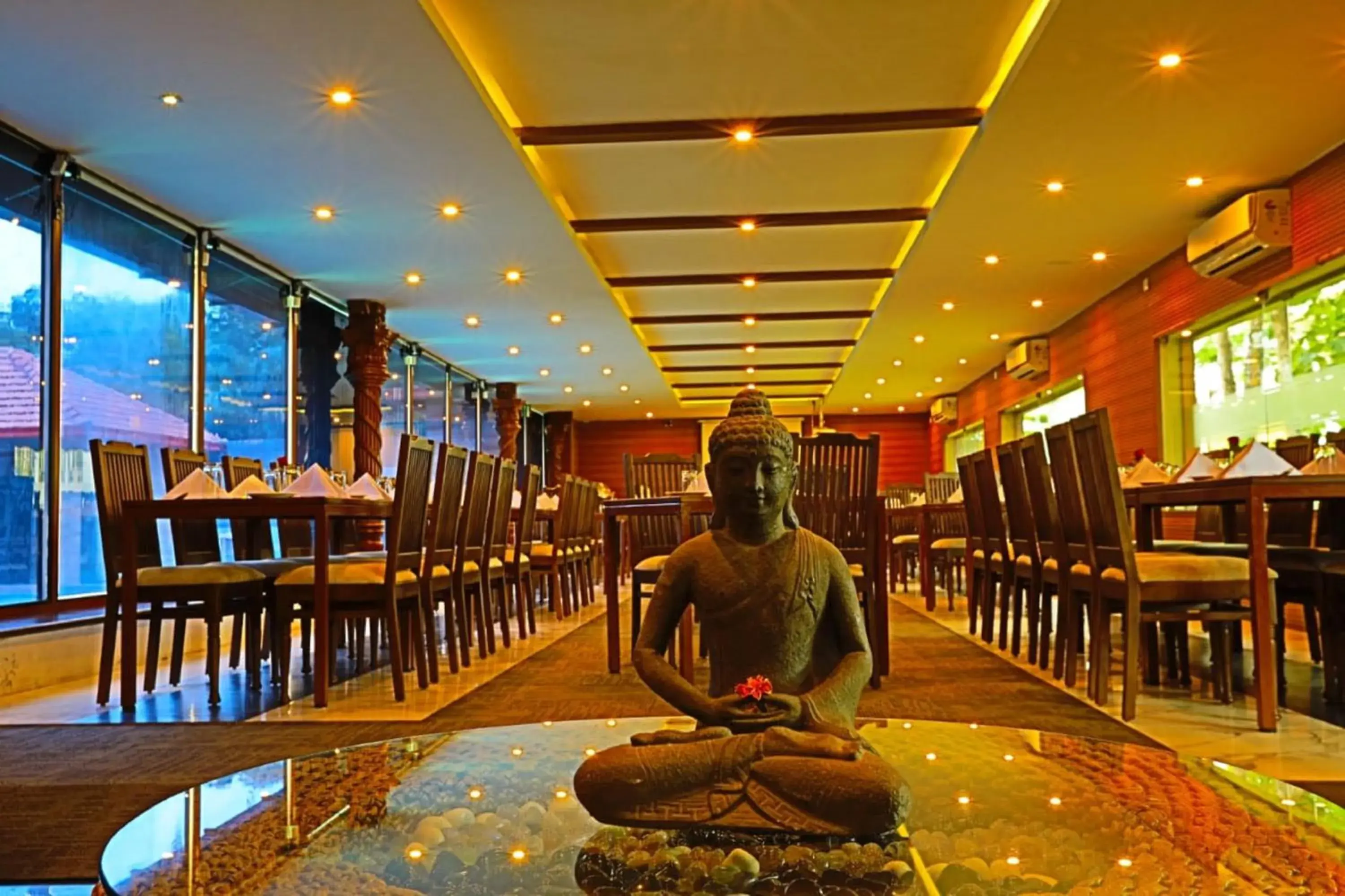 Restaurant/places to eat in Jal Mahal Resort and Spa Restaurant/places to eat in Jal Mahal Resort and Spa