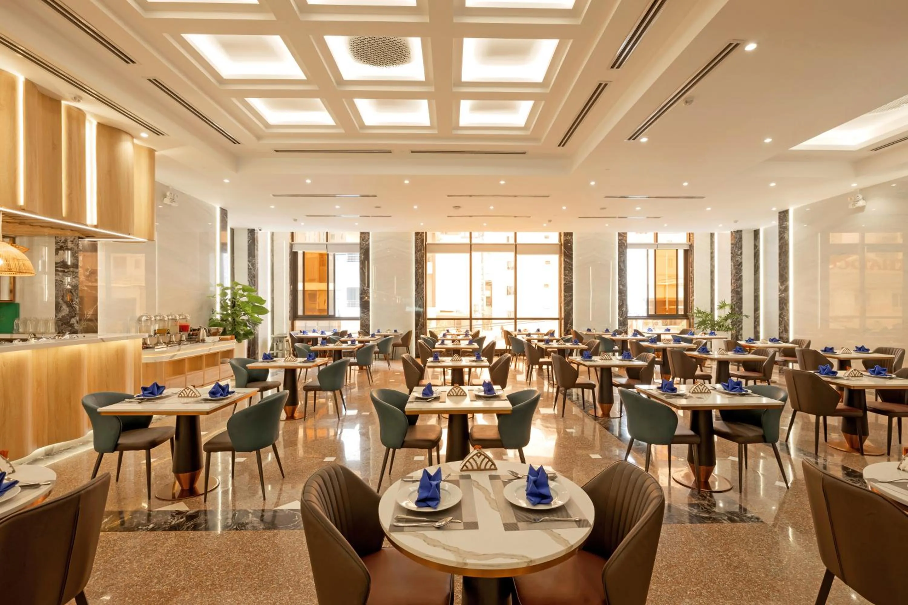 Restaurant/places to eat in PANAMA Nha Trang Hotel