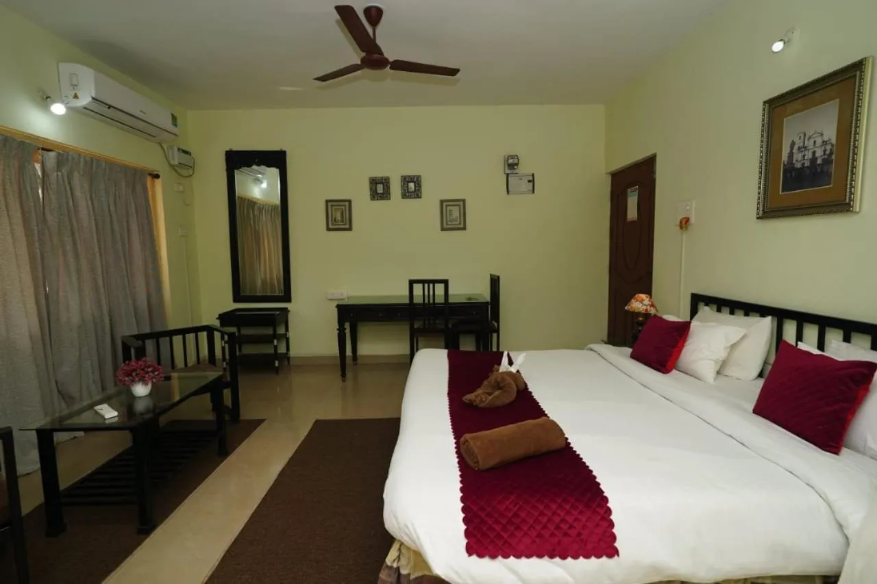 Bed in Four Seasons Guesthouse