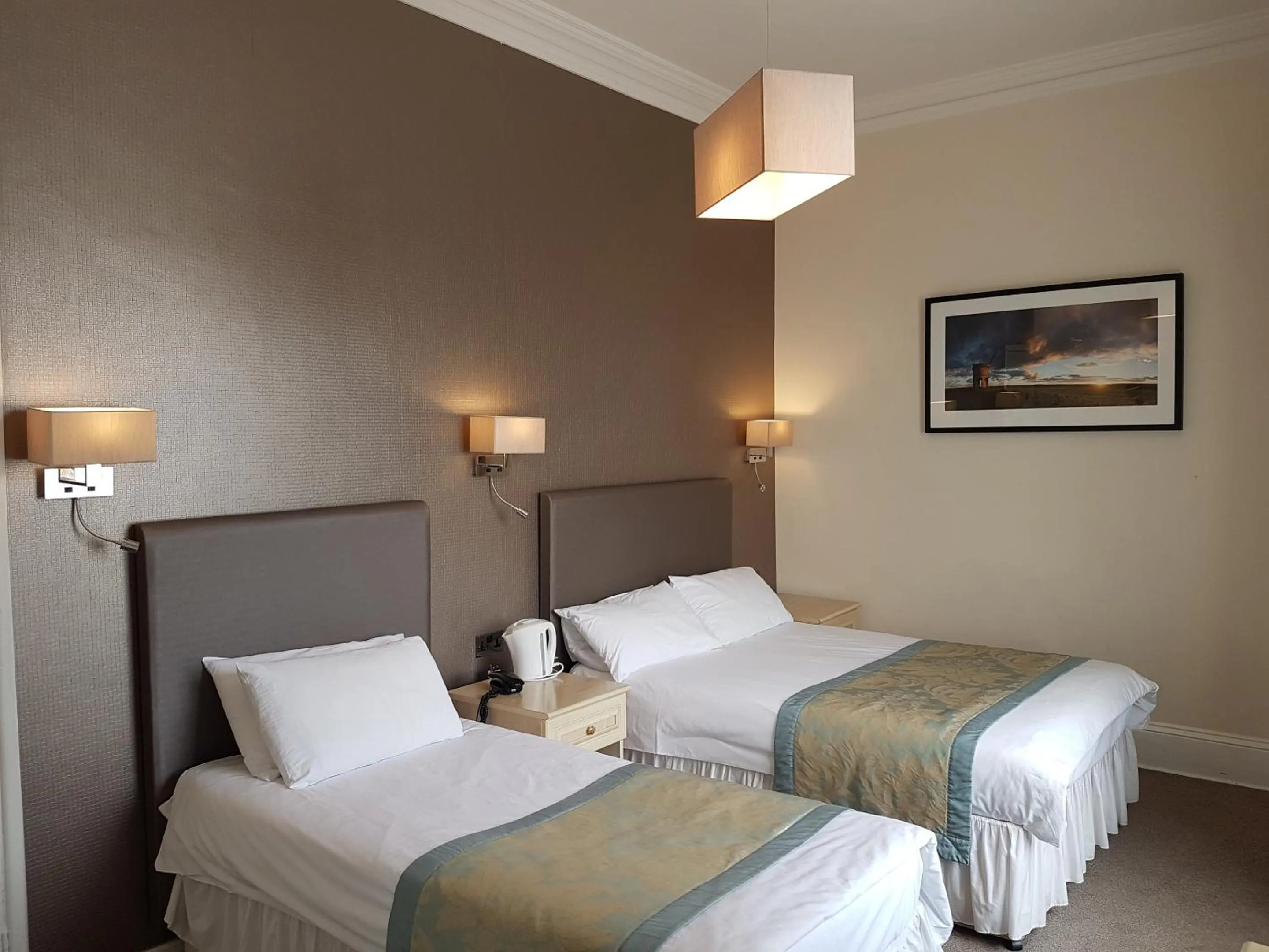 Bedroom, Bed in Victoria Park Lodge