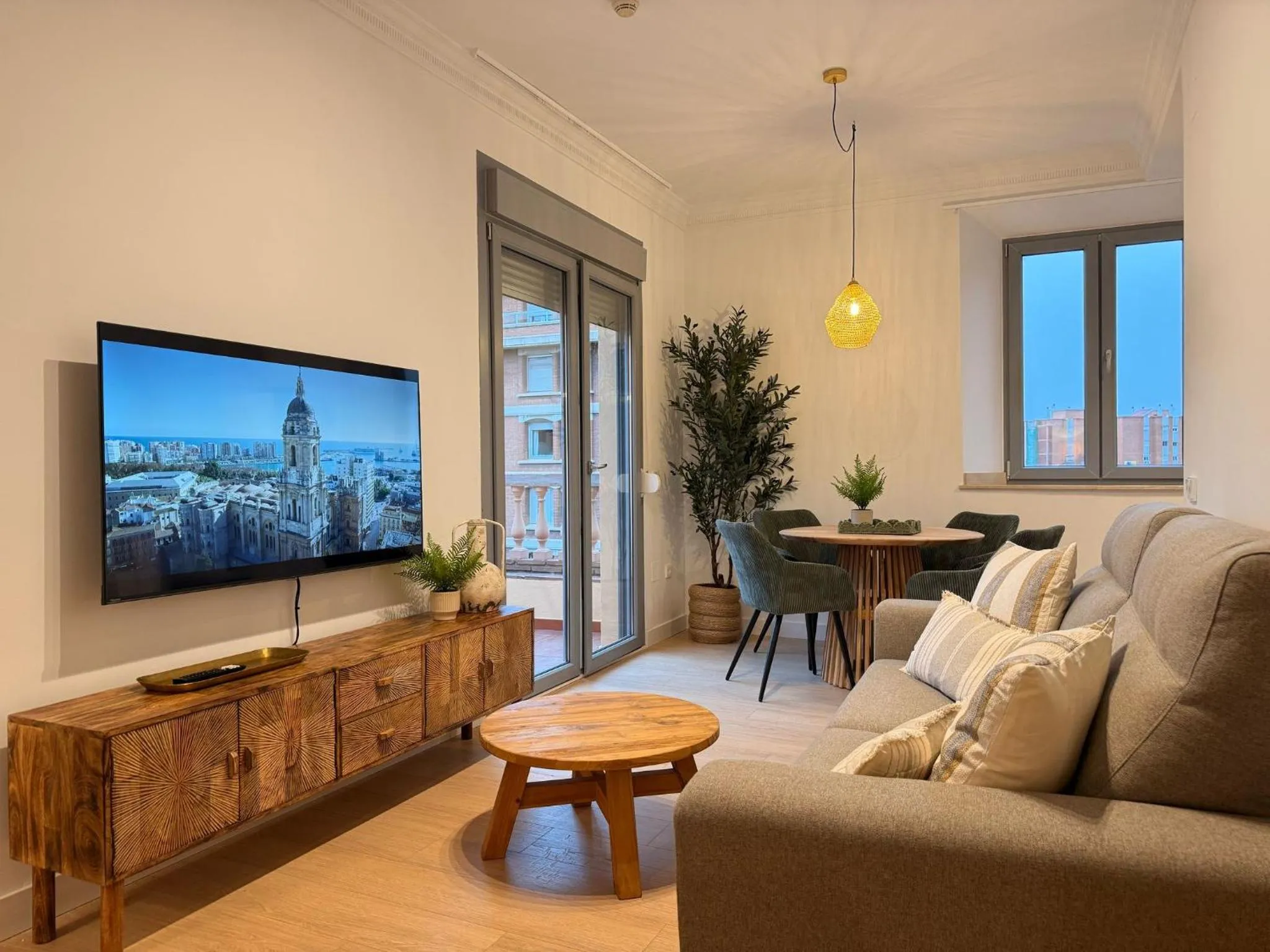 Seating area in Life Apartments Alameda Colón