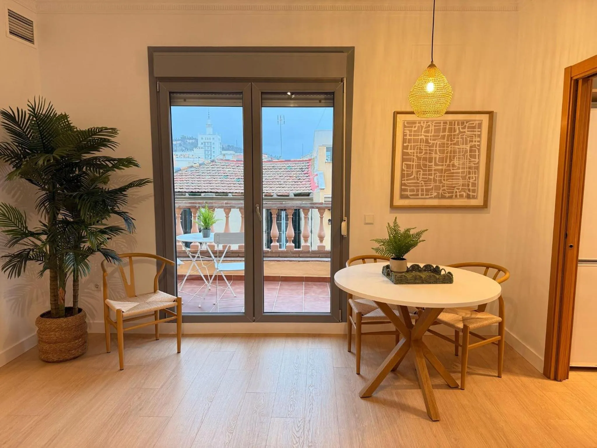 Life Apartments Alameda Colón