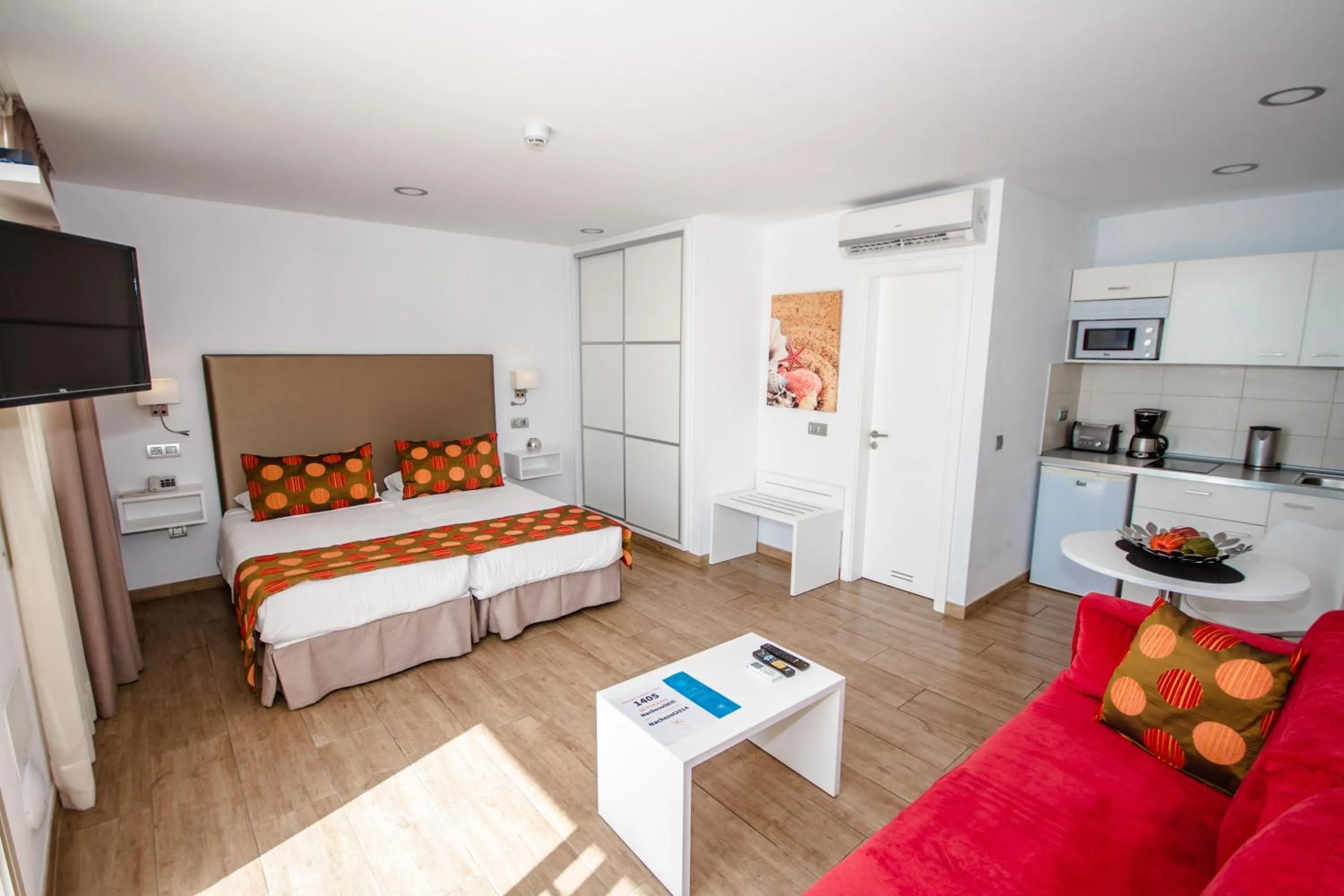 Photo of the whole room, Bed in IG Nachosol Premium Apartments by Servatur (Adults Only)