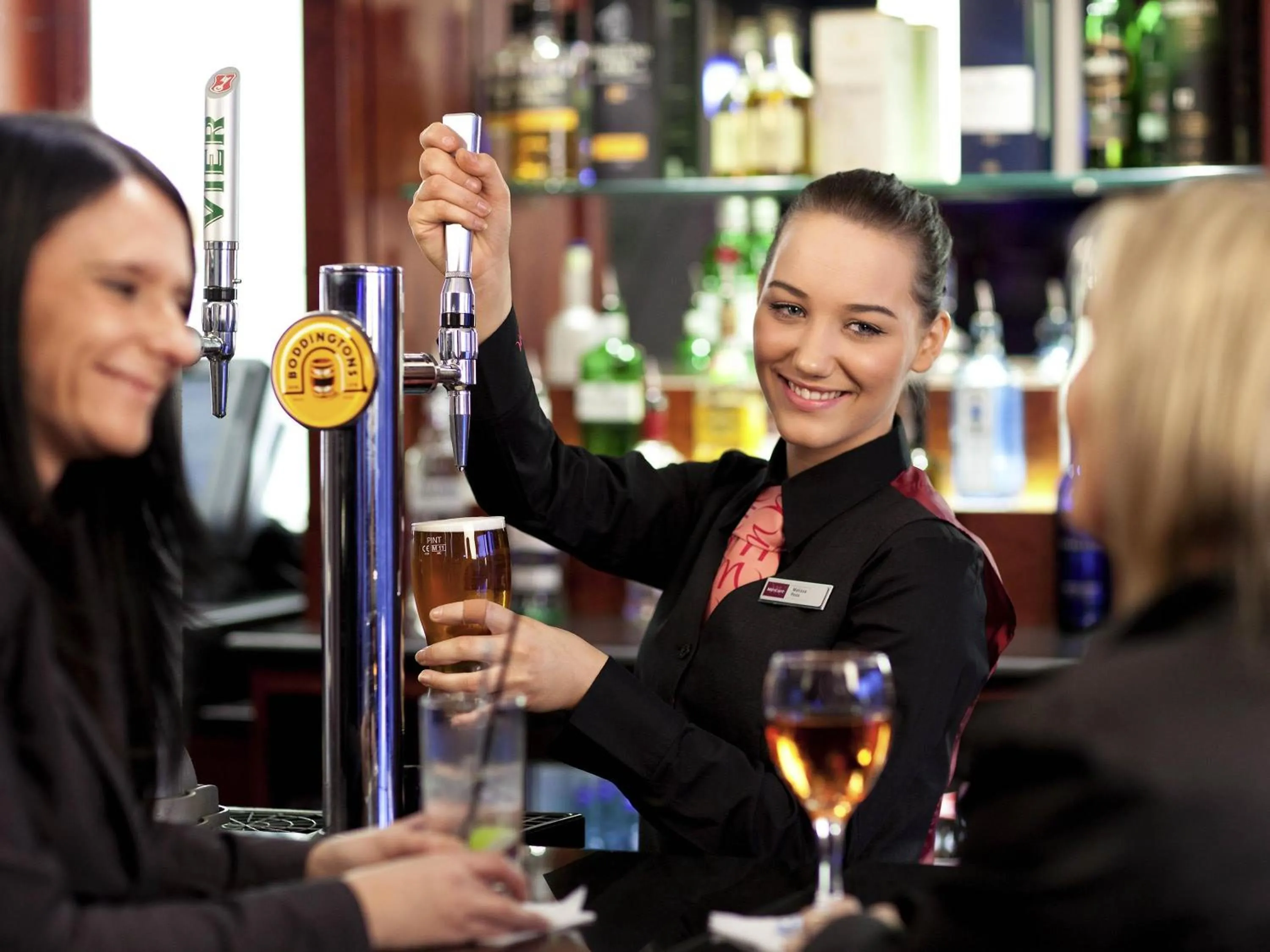 Lounge or bar in Mercure Livingston Hotel