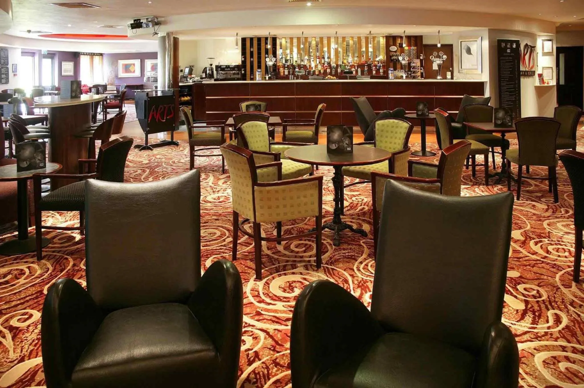 Restaurant/places to eat in Mercure Livingston Hotel