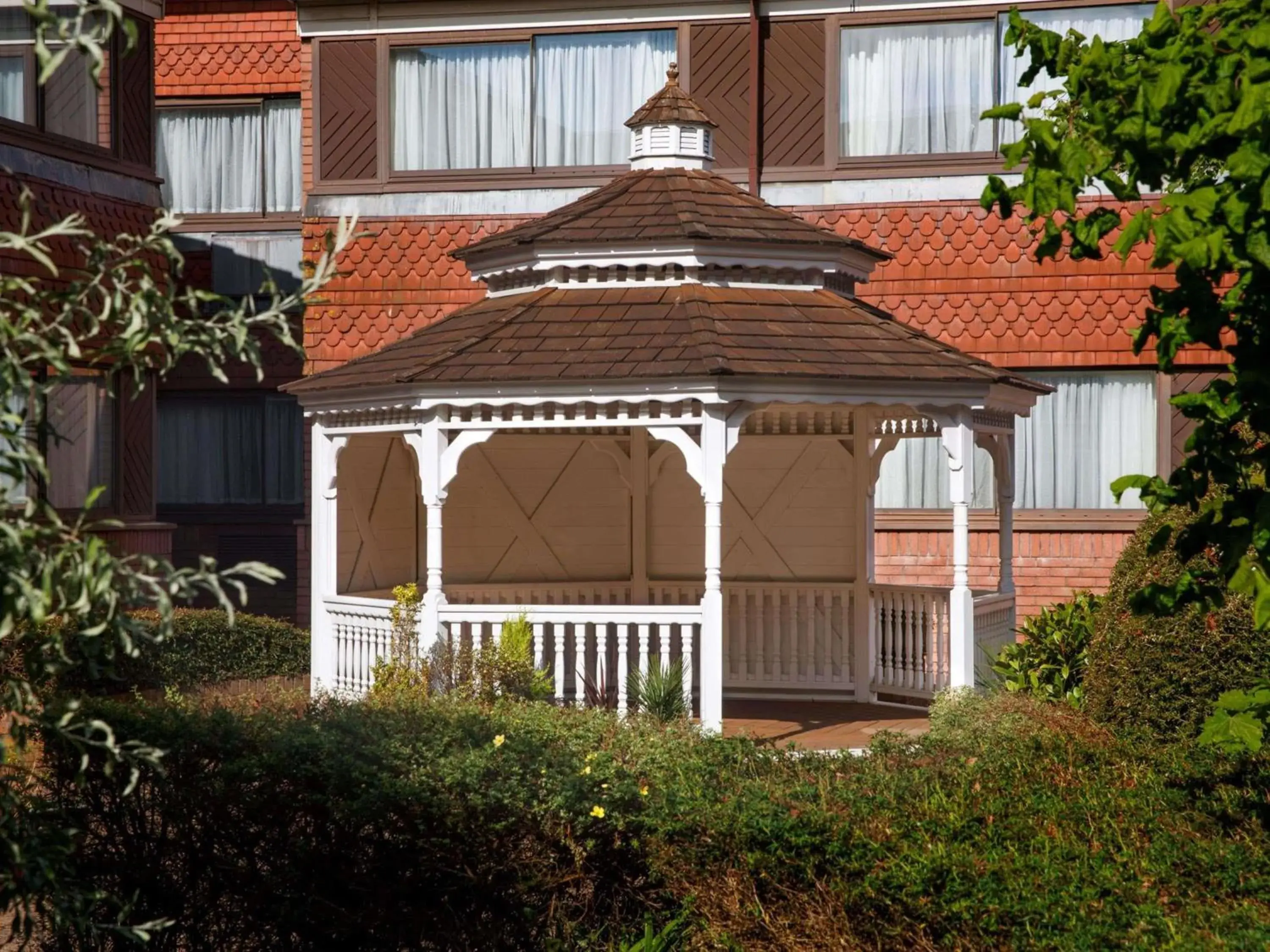 Property building in Mercure Livingston Hotel Property building in Mercure Livingston Hotel