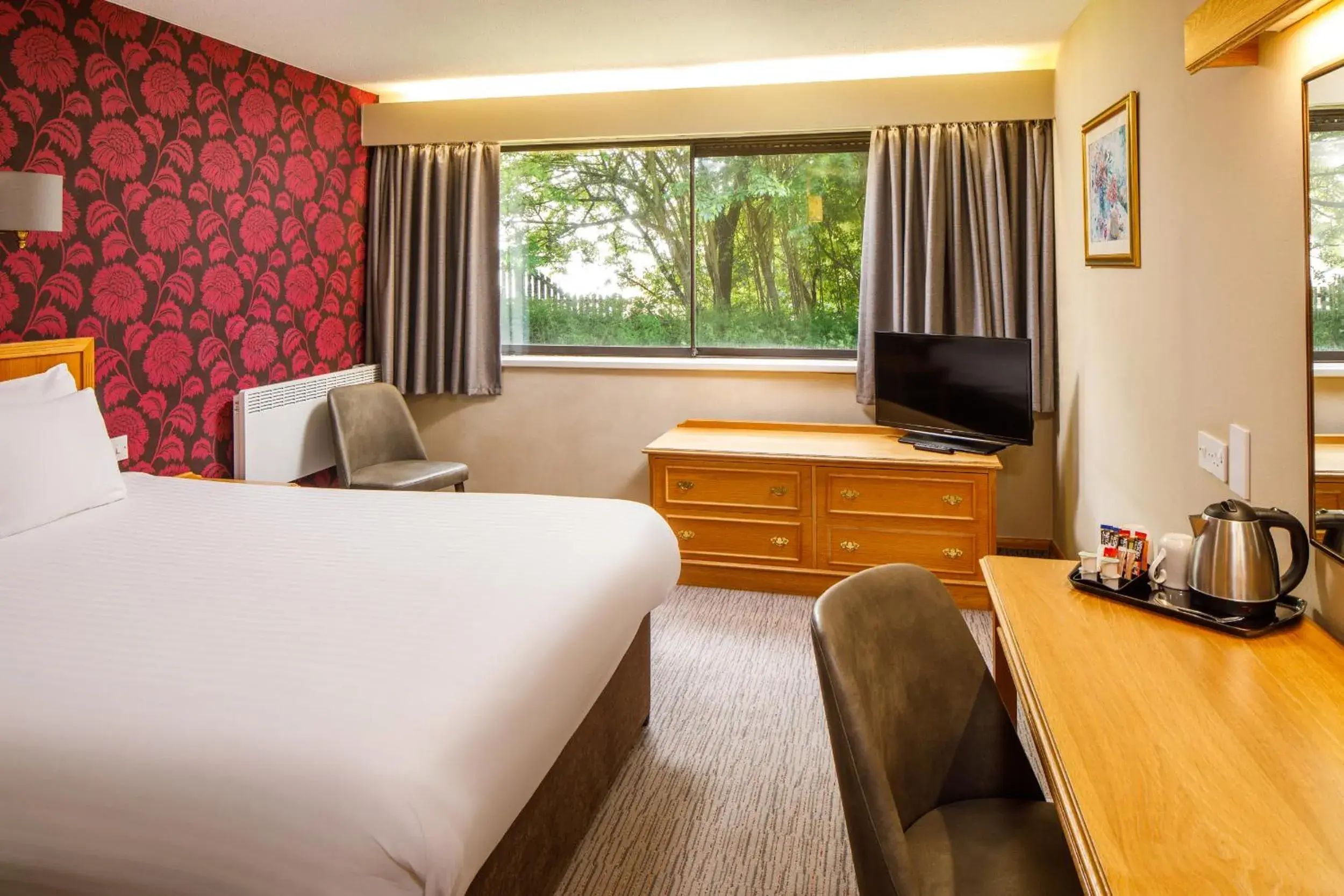 Bedroom, Bed in Mercure Livingston Hotel Bedroom, Bed in Mercure Livingston Hotel