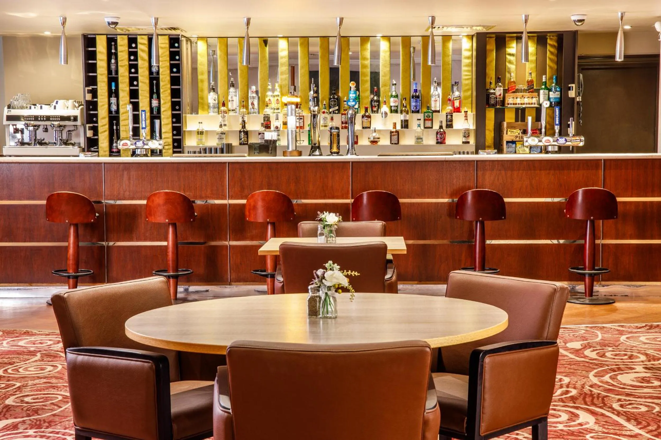 Lounge or bar in Mercure Livingston Hotel