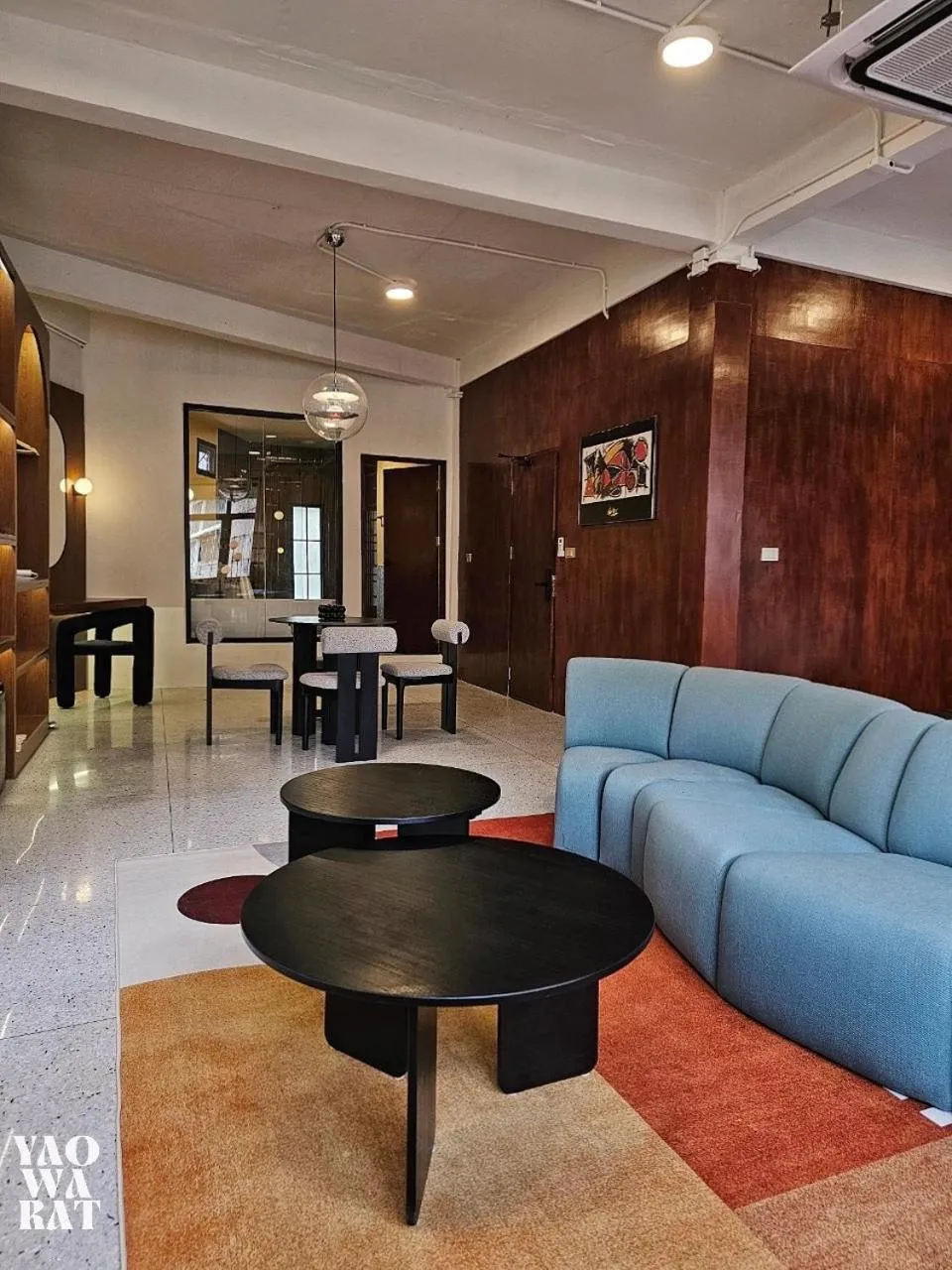 Living room in Yaowarat Stay