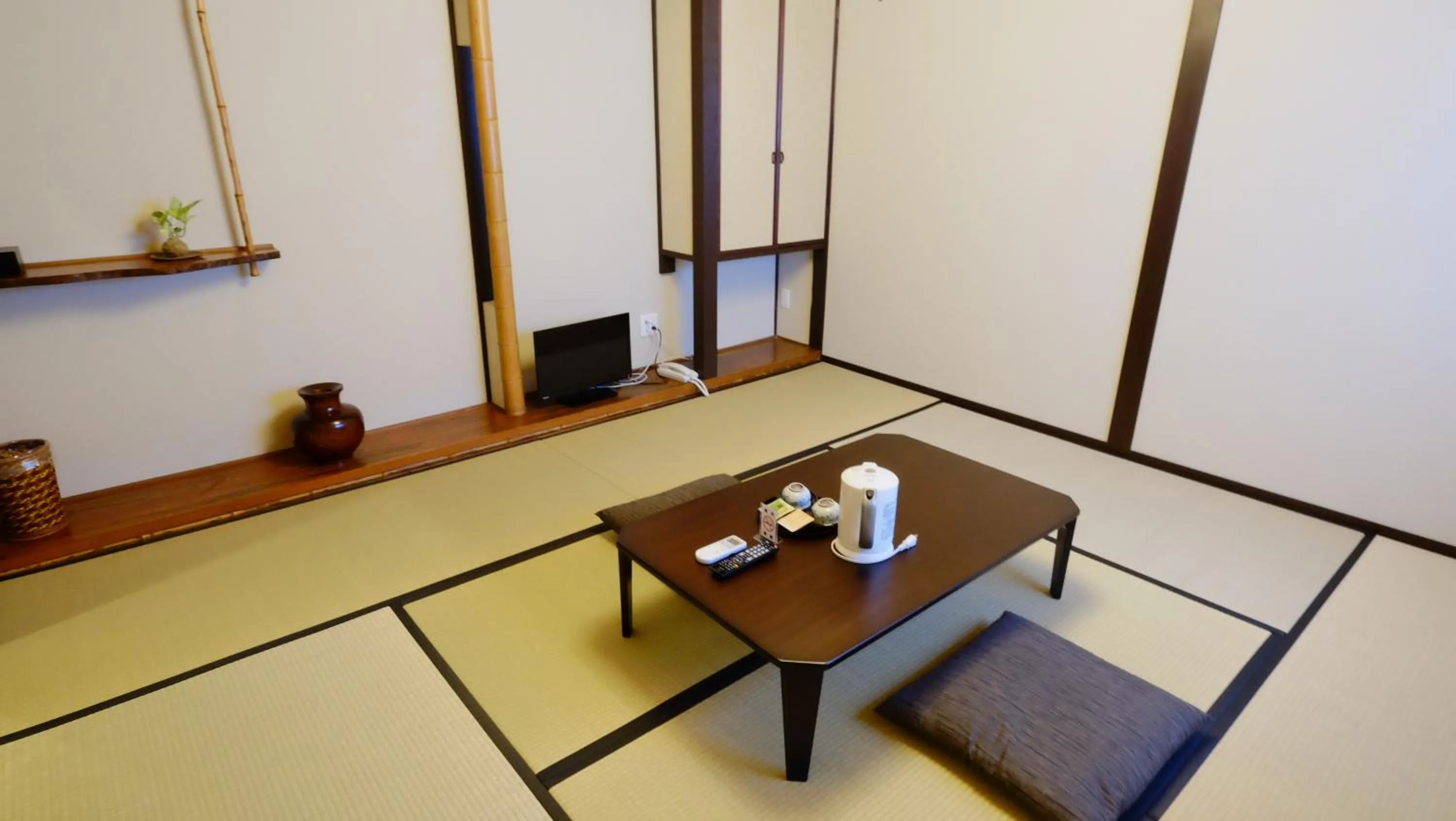 TV and multimedia in Oyado Tsukiusagi