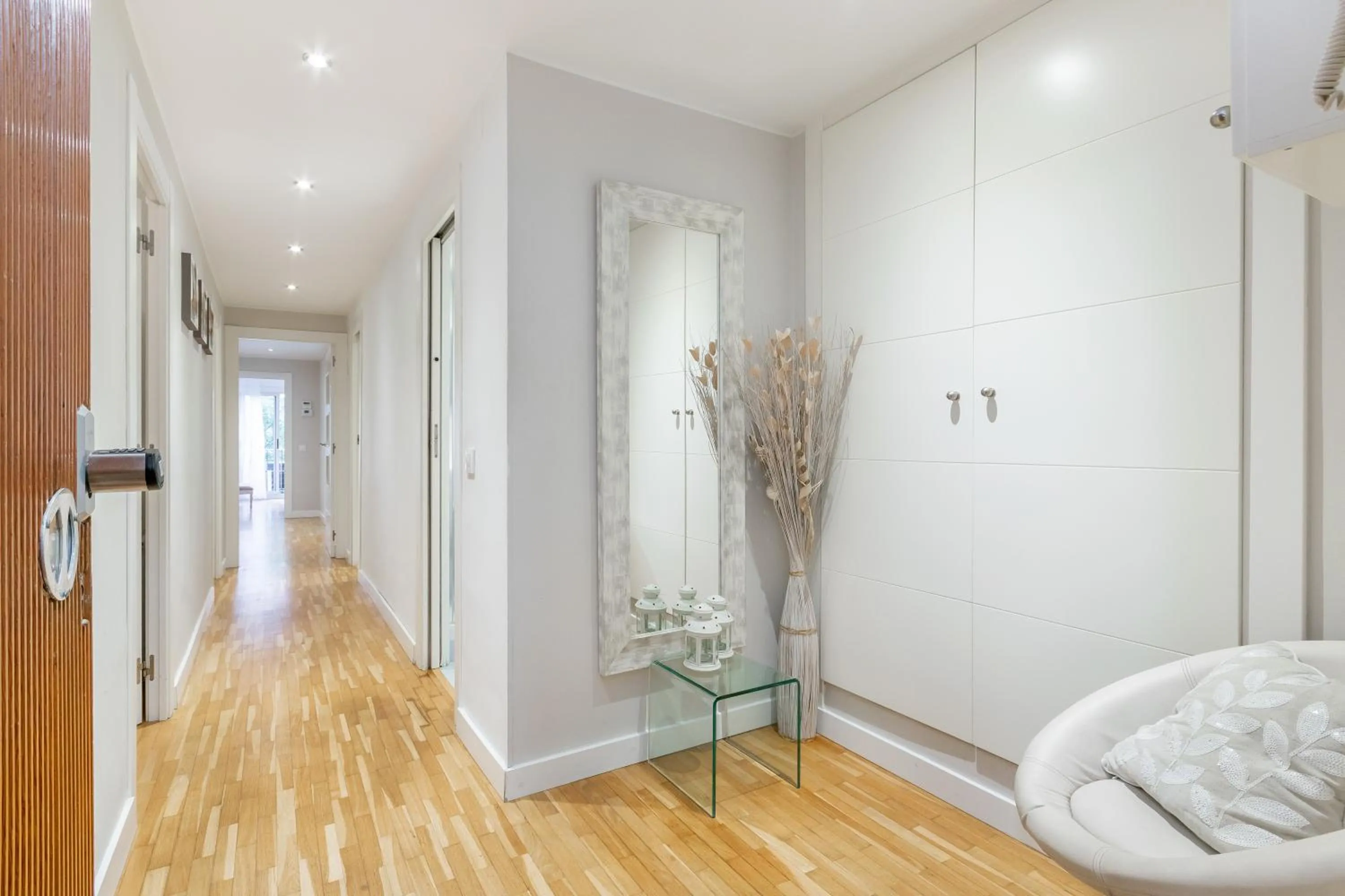 Photo of the whole room in Elegance Barcelona Rentals