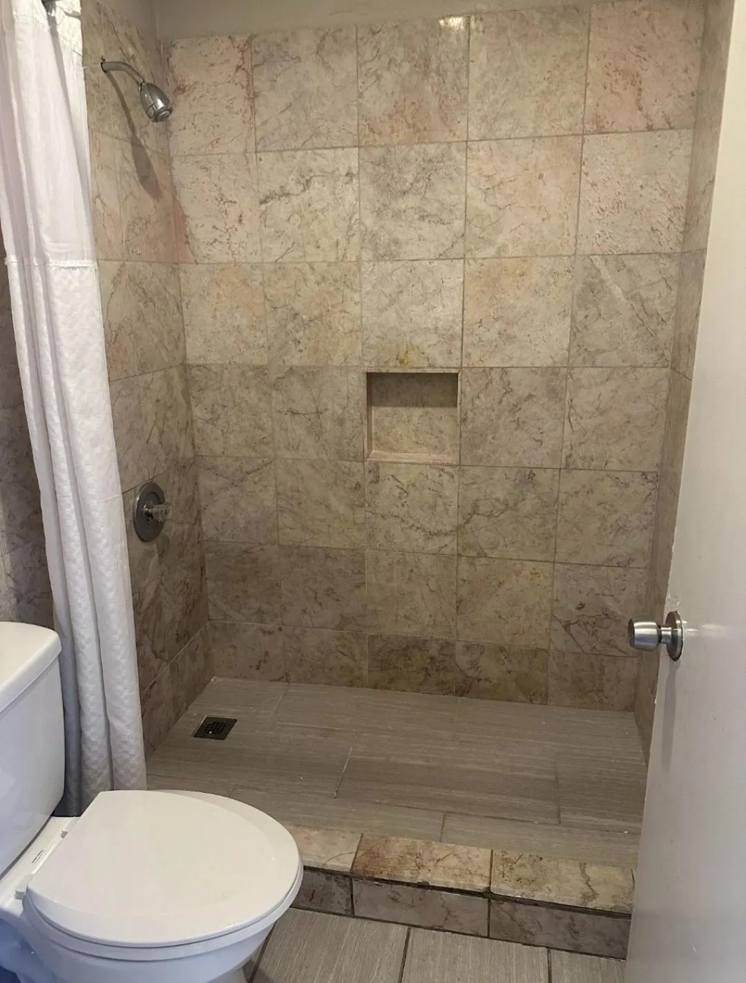 Bathroom in Best Economy Inn & Suites