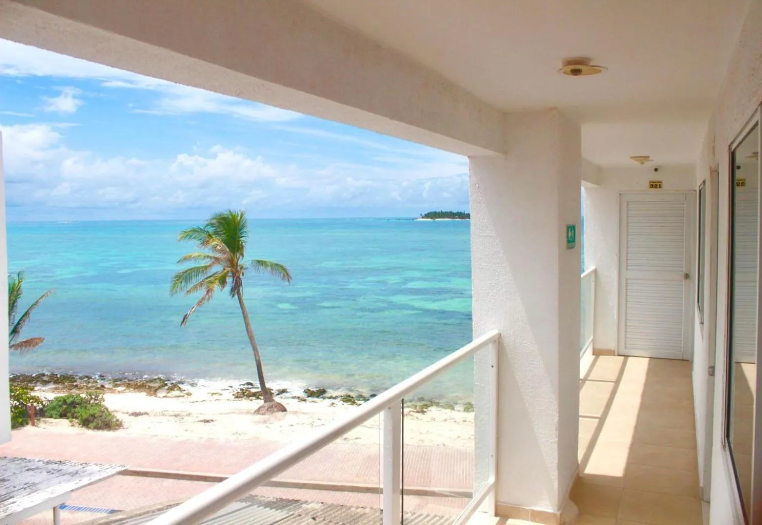 Balcony/Terrace in Caribbean Island Hotel