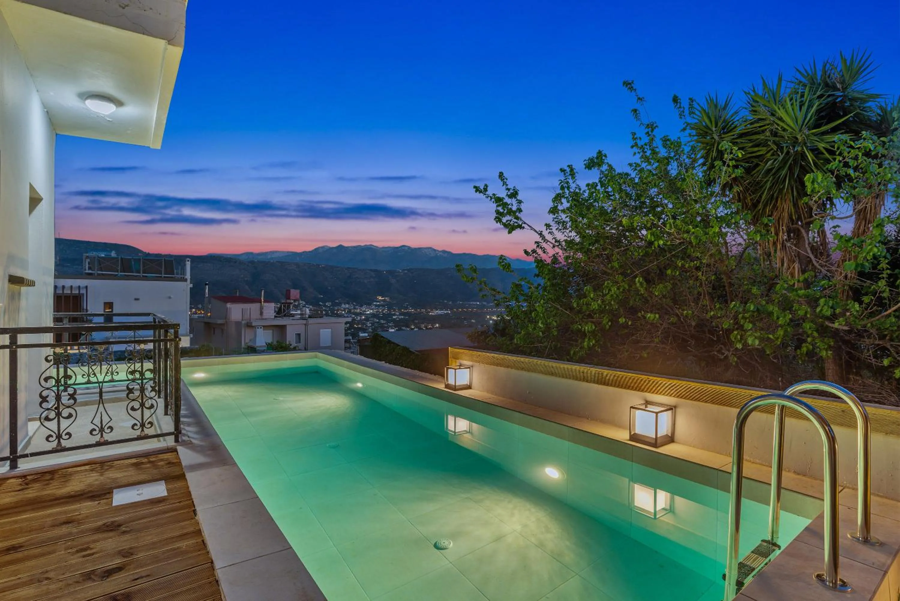 SeaviewHeaven - Private pool - Overlooking Chania