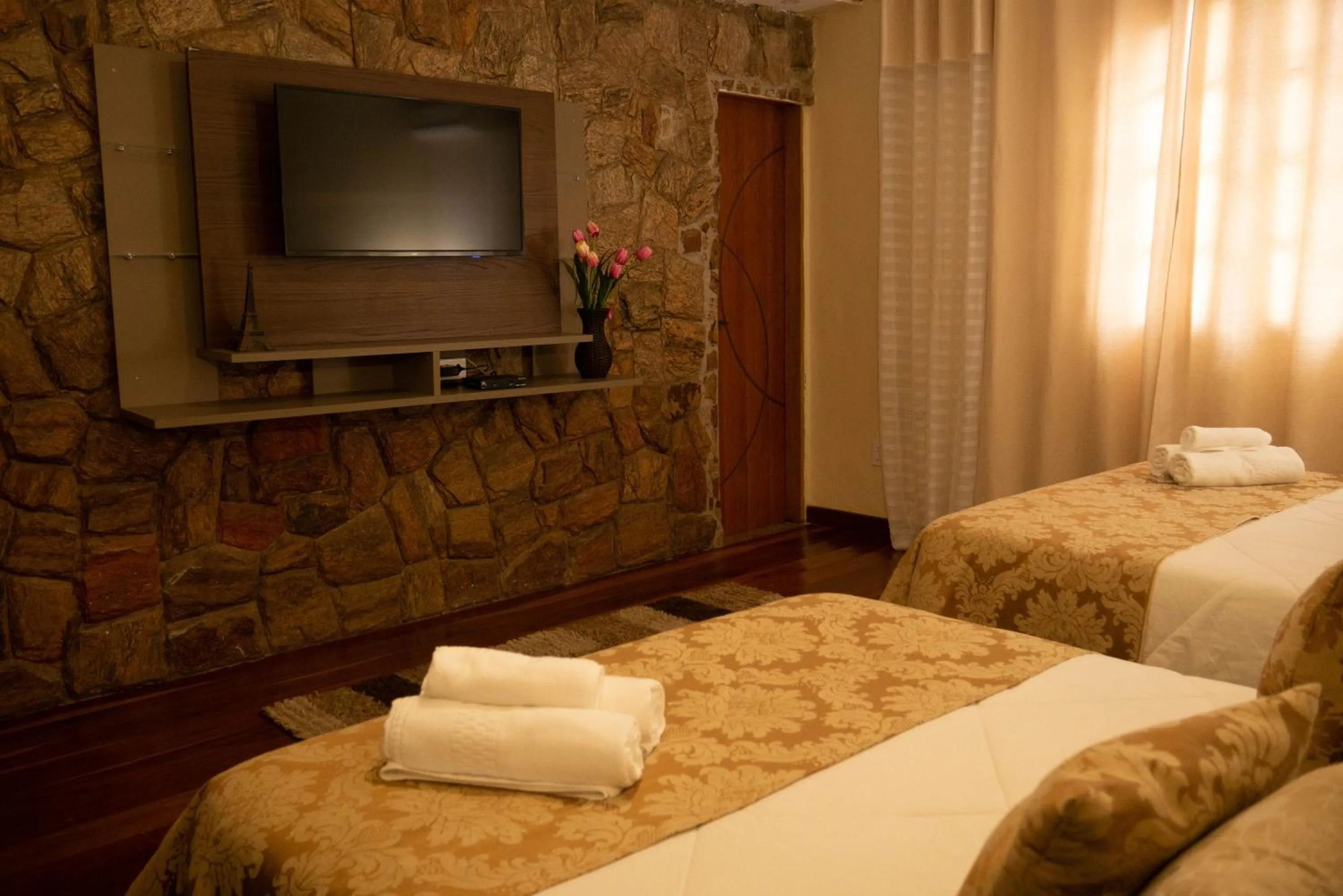 Photo of the whole room, Bed in Recanto de Moriá