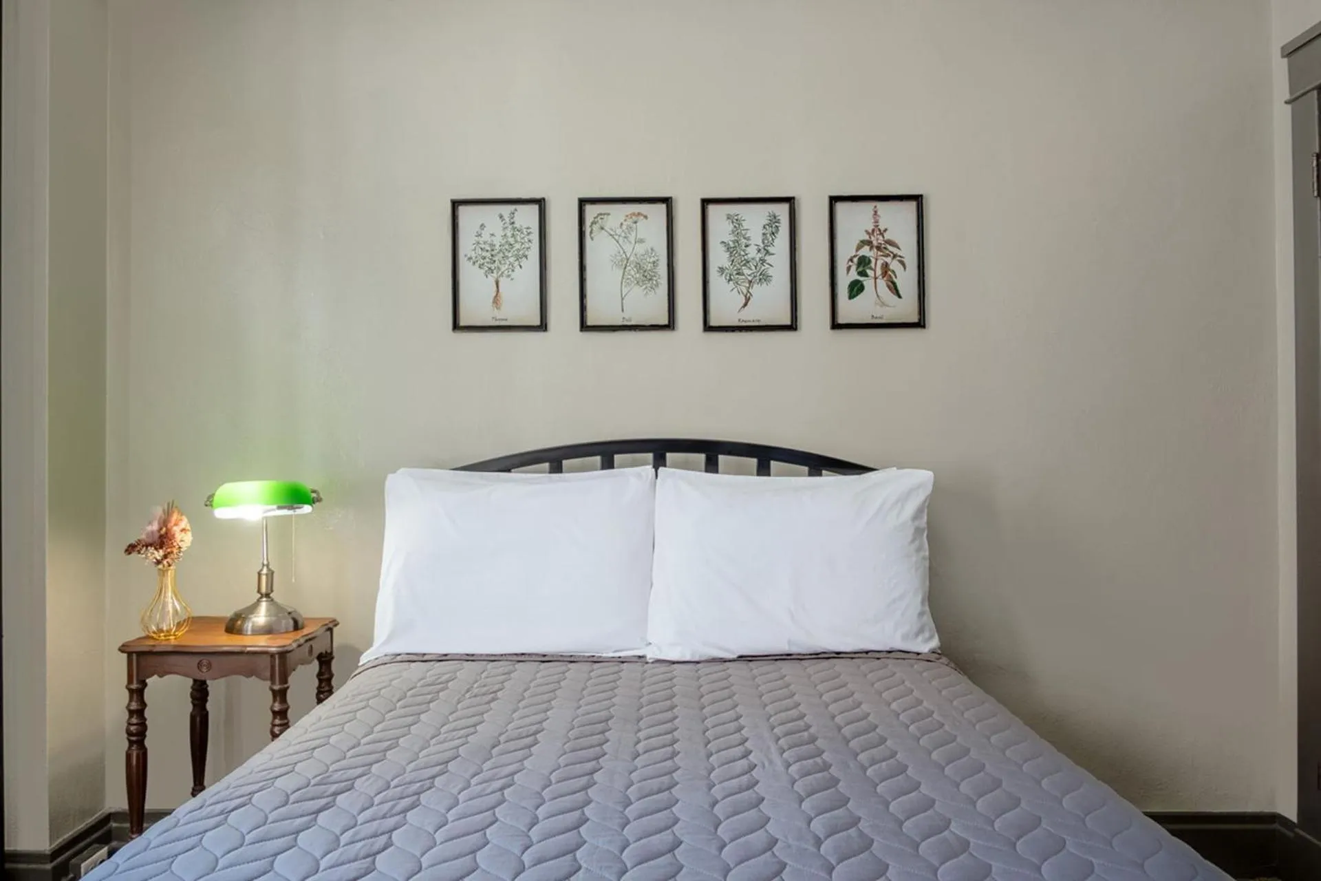 Bed in Gardner Hotel & Hostel