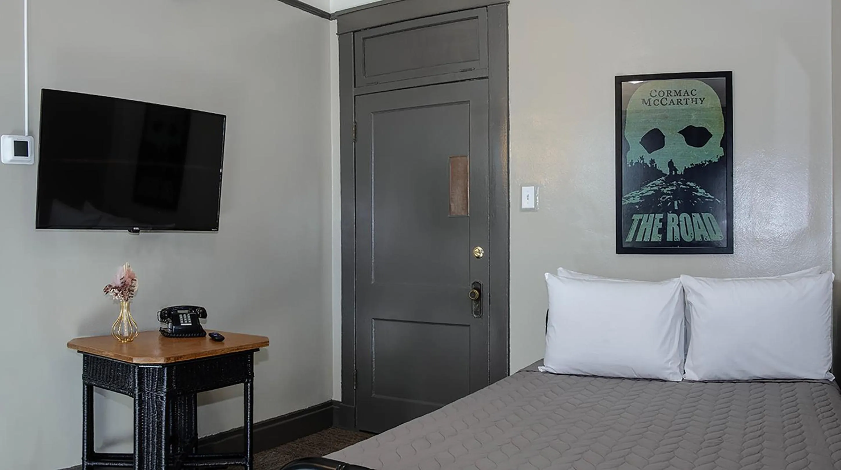 Bed in Gardner Hotel & Hostel