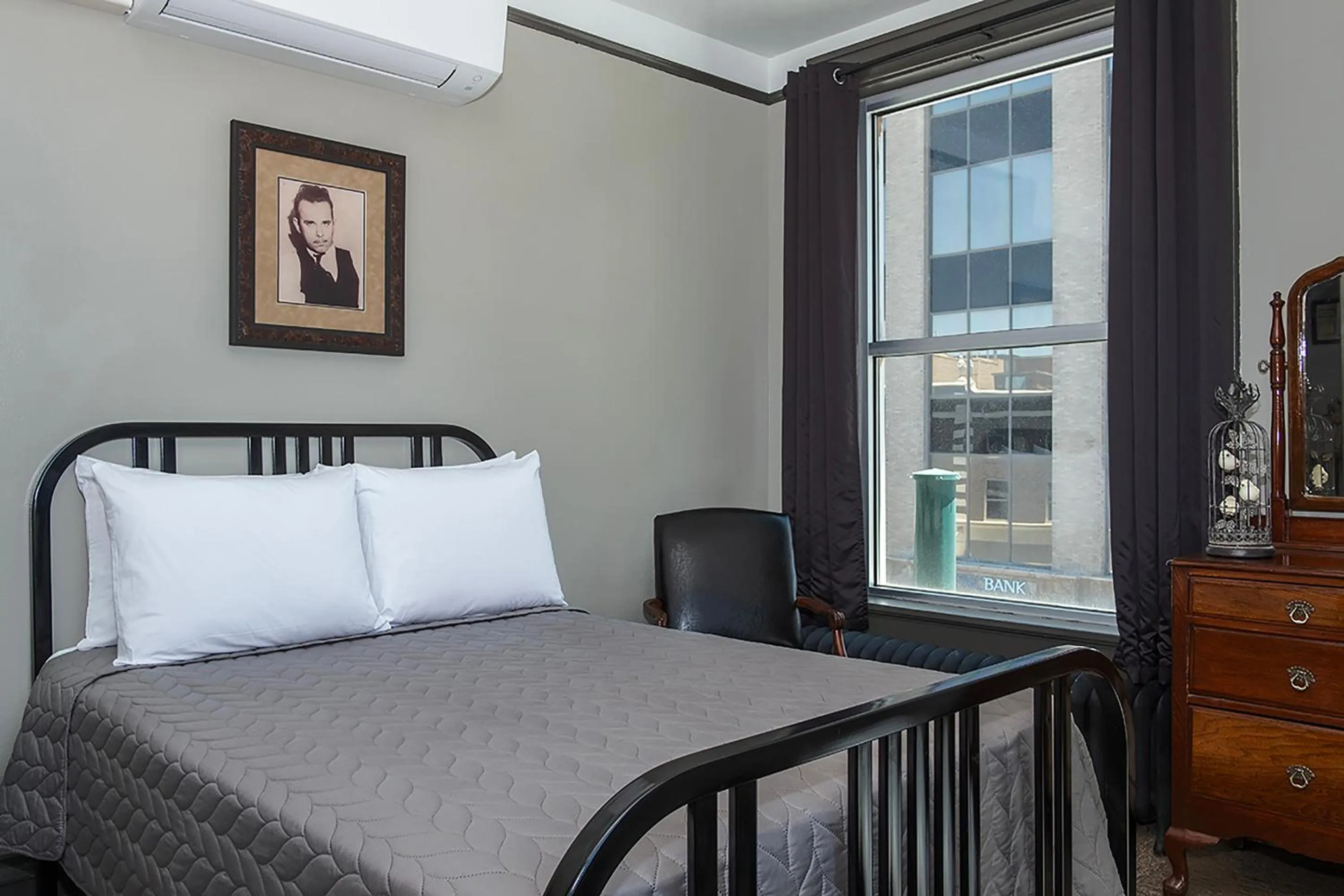 Bed in Gardner Hotel & Hostel