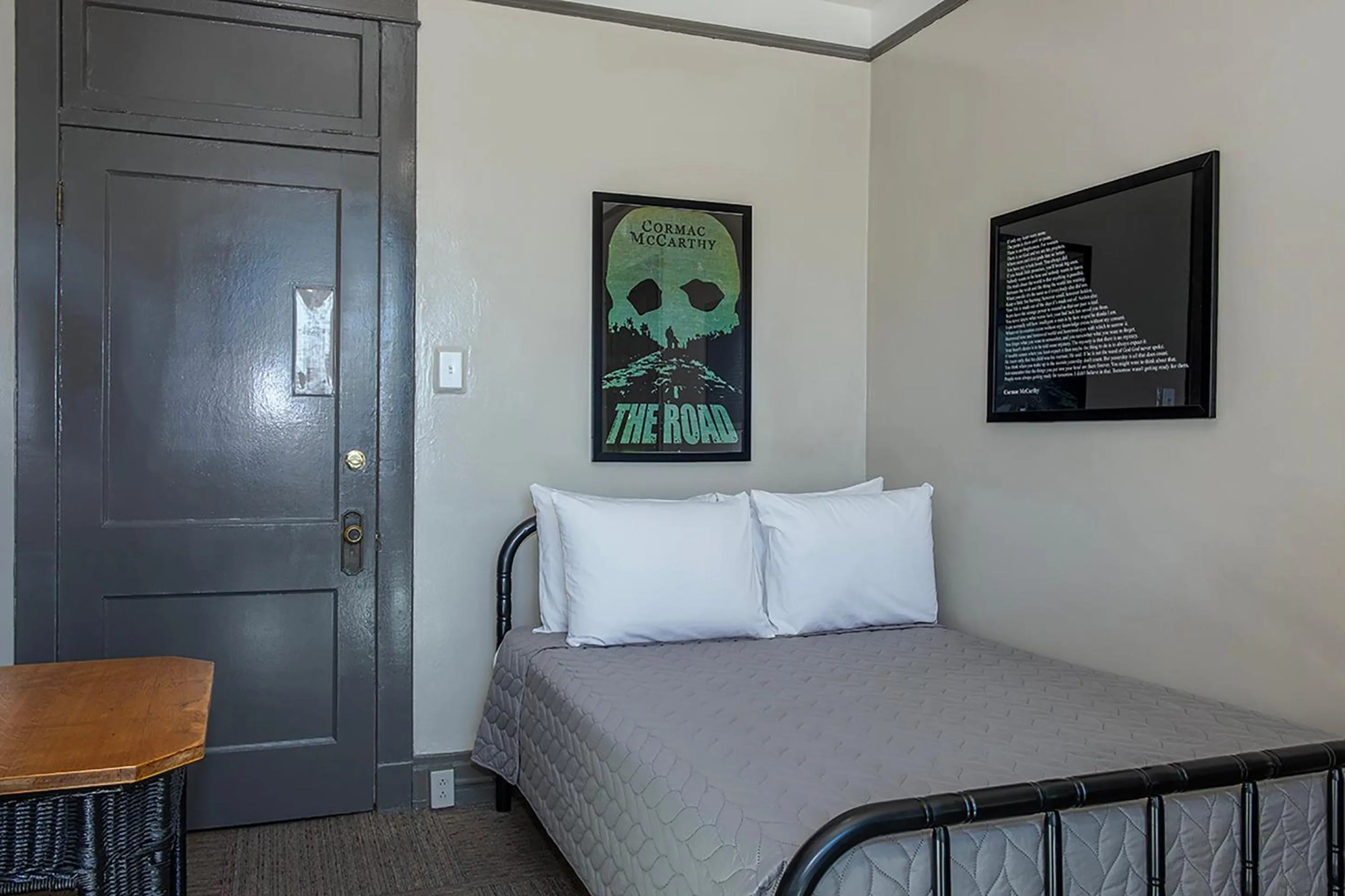 Bed in Gardner Hotel & Hostel