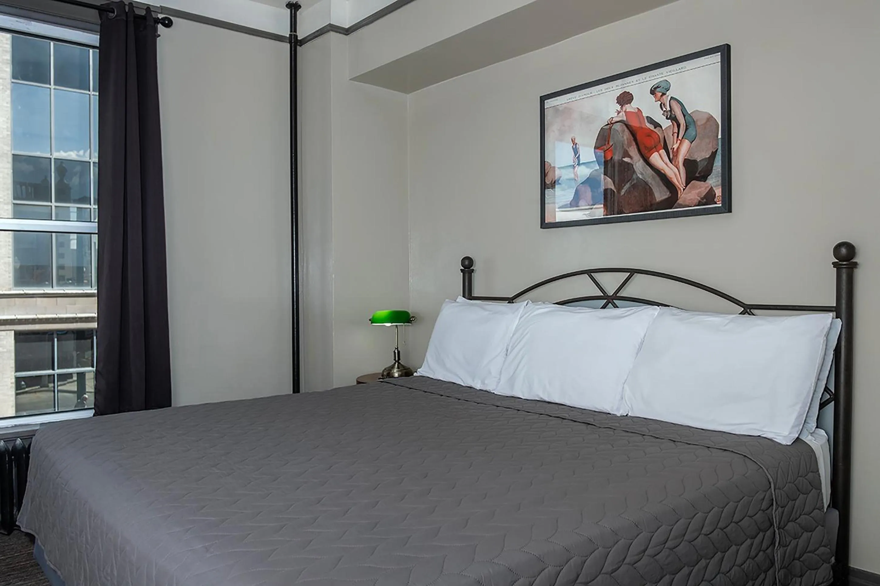 Bed in Gardner Hotel & Hostel