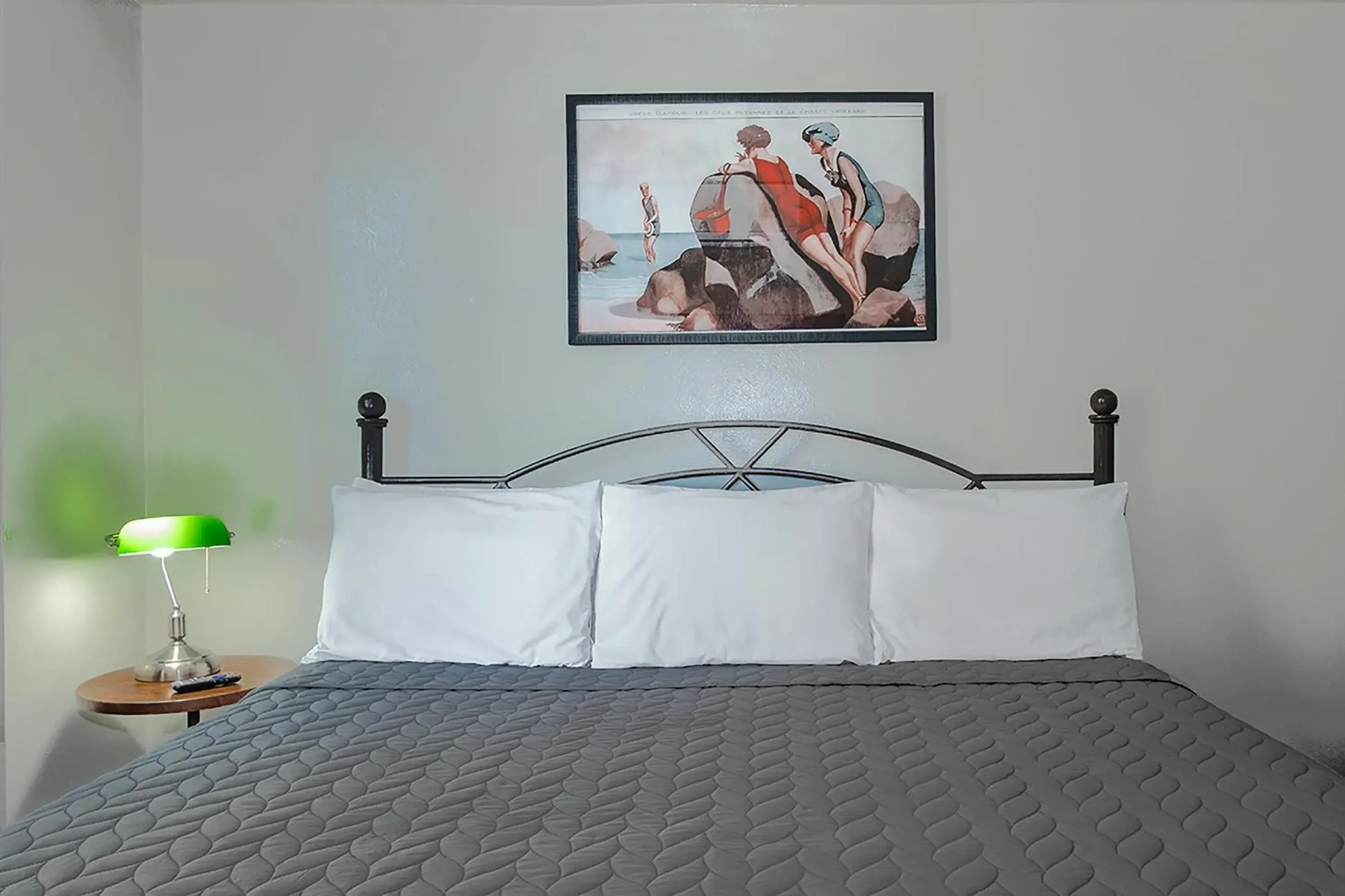 King Room in Gardner Hotel & Hostel King Room in Gardner Hotel & Hostel